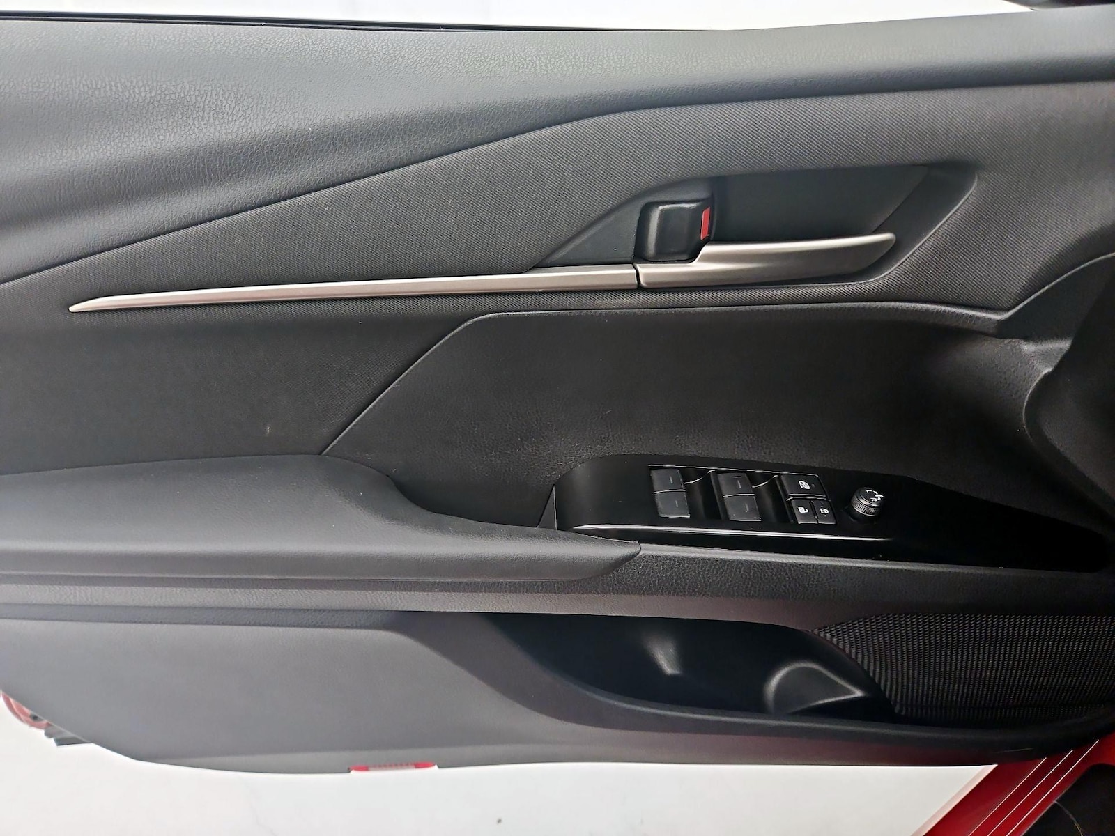 2026 Toyota Camry LE - Photo 13