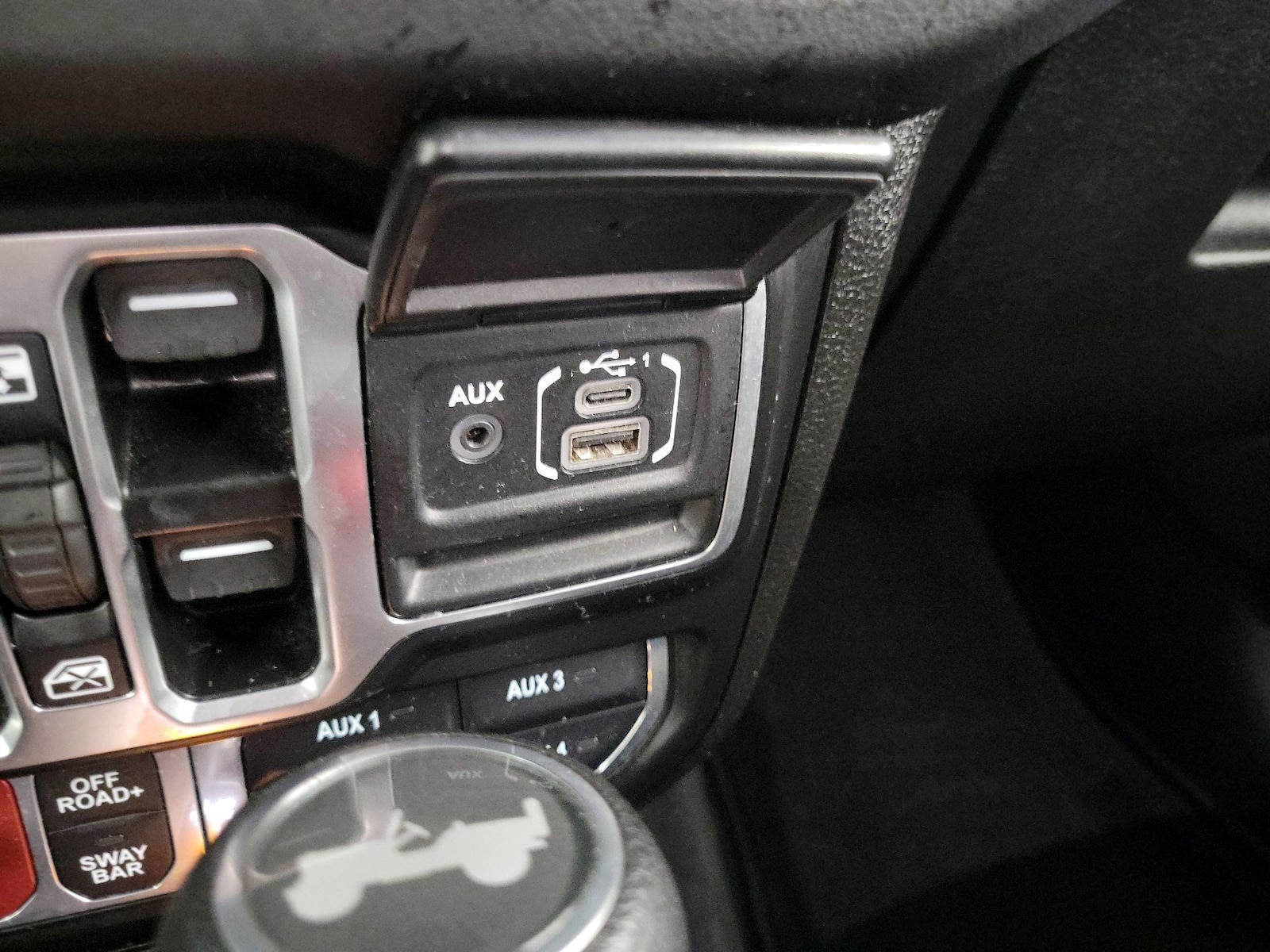 2025 Jeep Wrangler 4-Door Rubicon - Photo 17