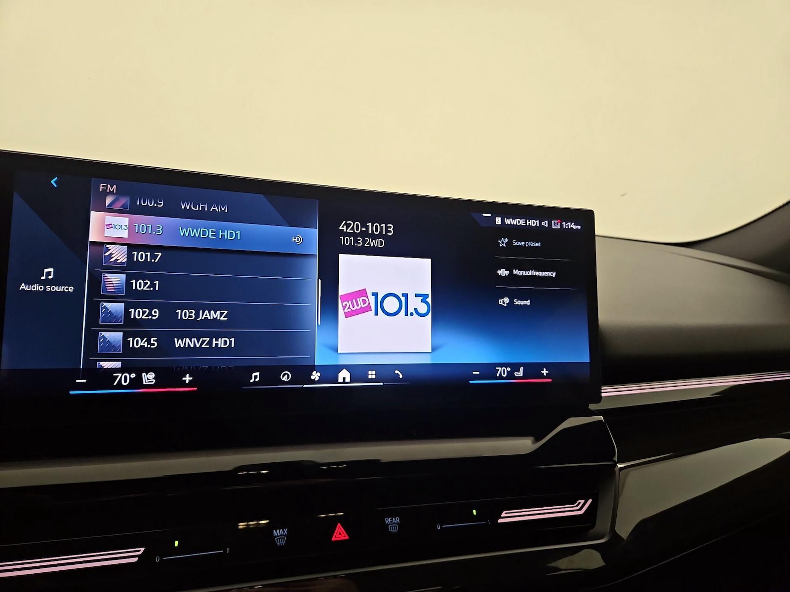 2026 BMW 5 Series 530i - Photo 17