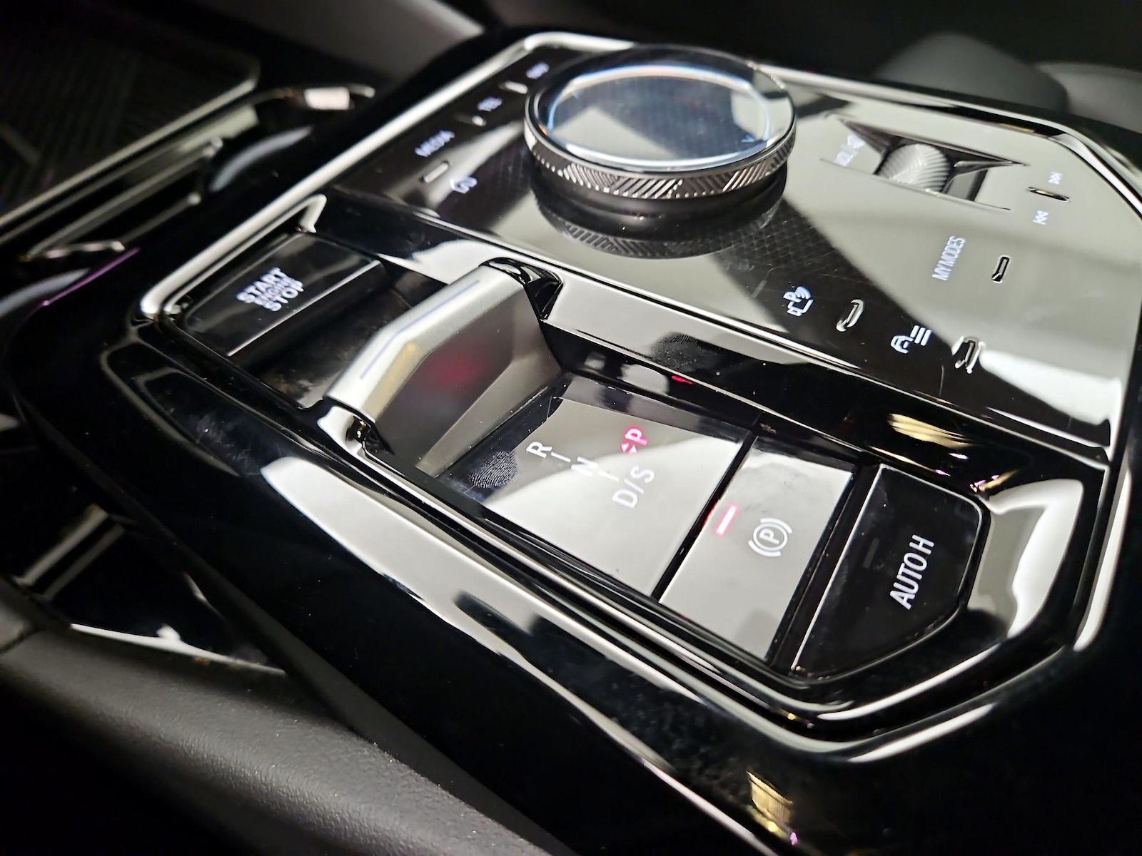 2026 BMW 5 Series 530i - Photo 19