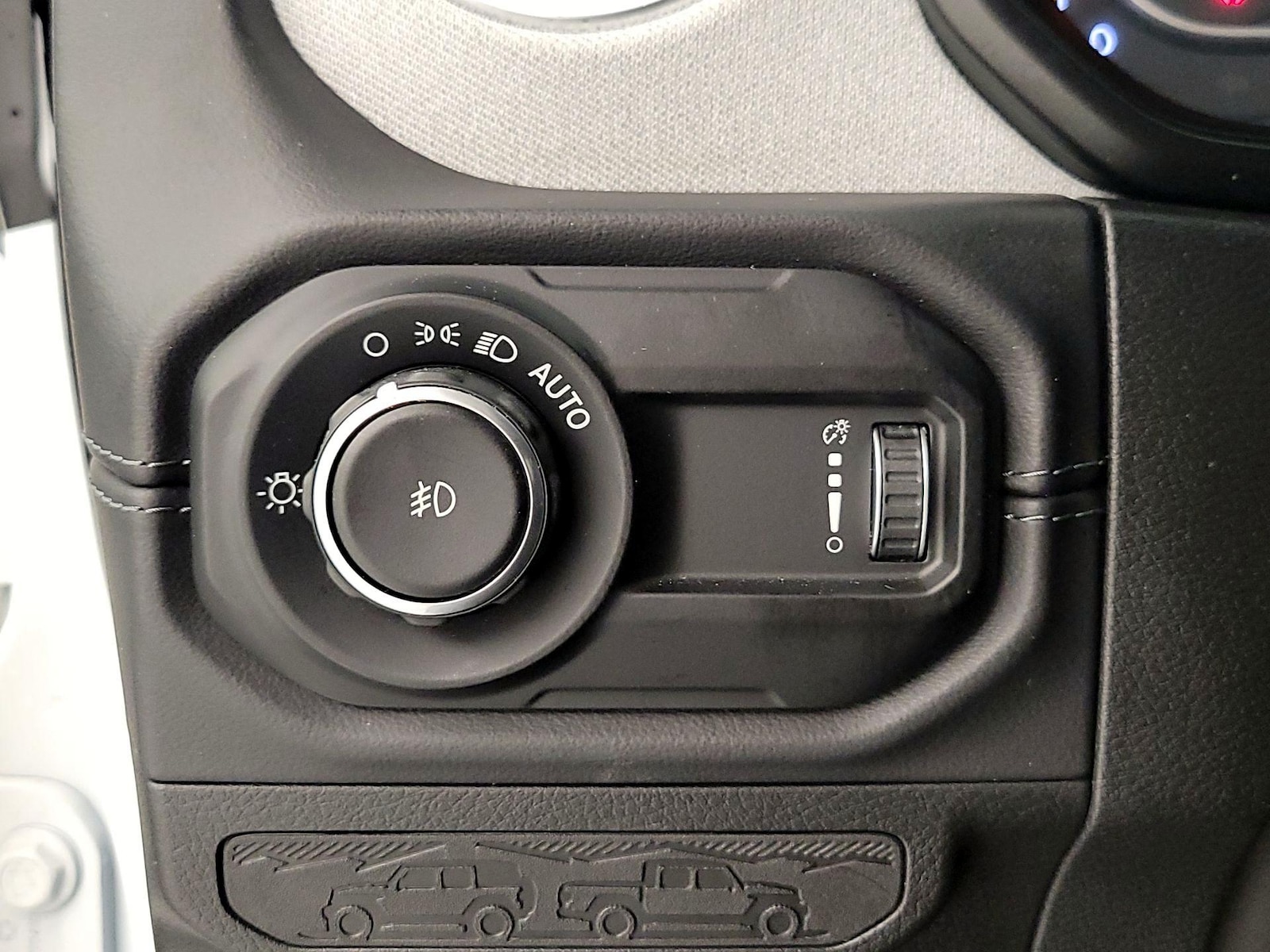 2025 Jeep Wrangler 4-Door Sahara - Photo 14