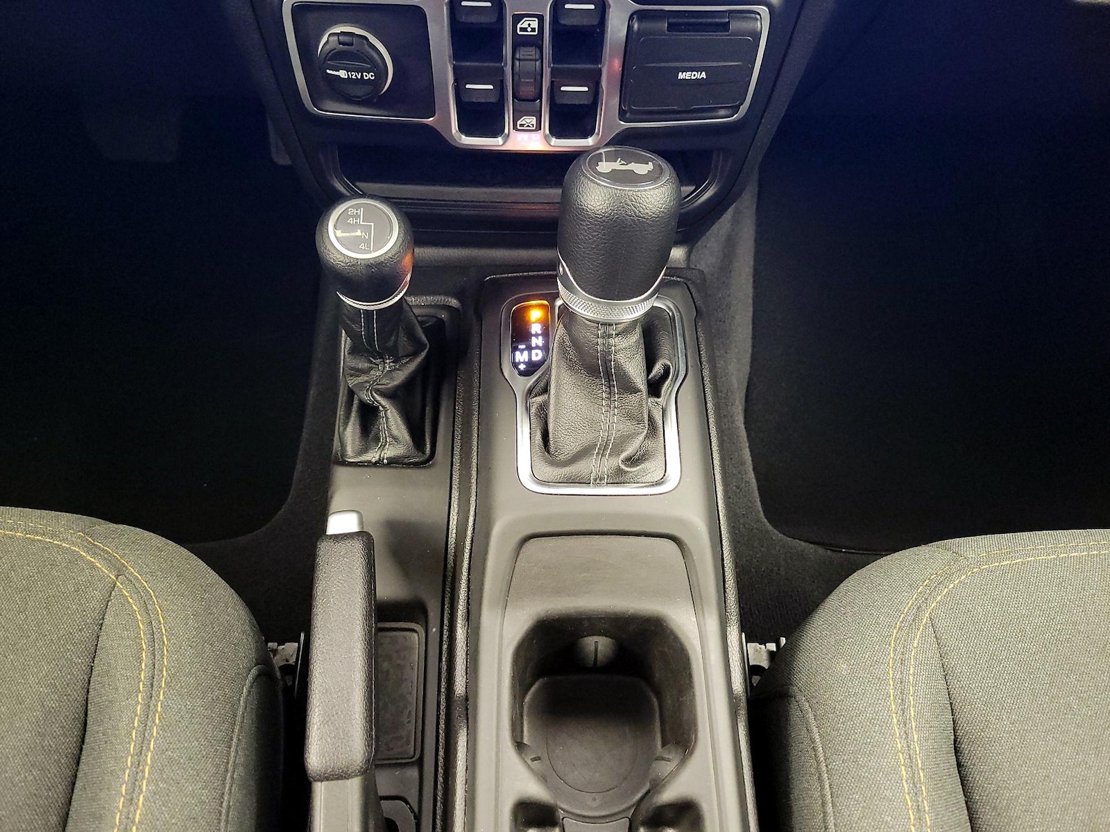 2025 Jeep Wrangler 4-Door Sahara - Photo 18