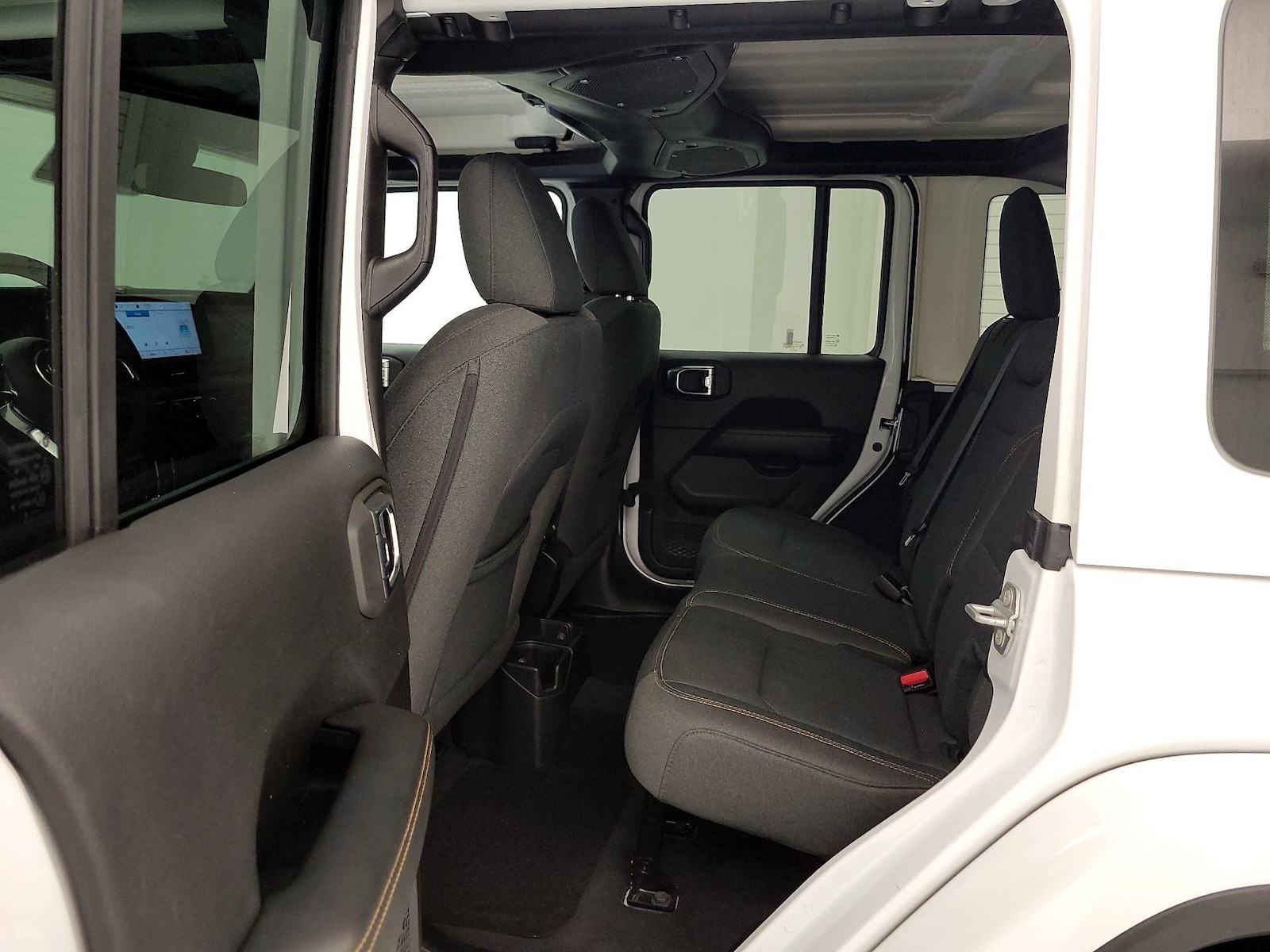 2025 Jeep Wrangler 4-Door Sahara - Photo 20