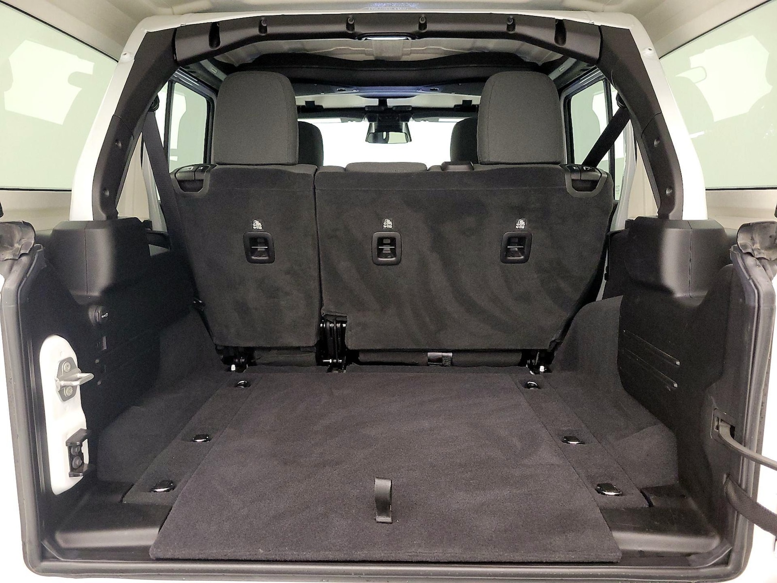 2025 Jeep Wrangler 4-Door Sahara - Photo 21