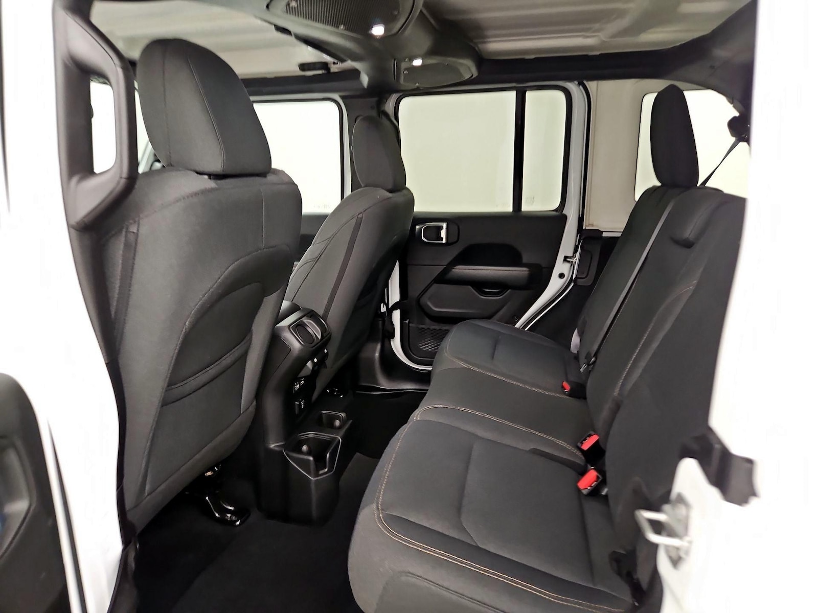 2026 Jeep Wrangler 4-Door Sahara - Photo 21