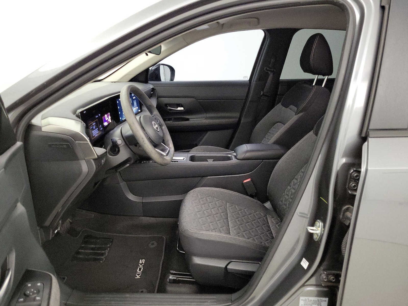 2026 Nissan KICKS SV - Photo 12