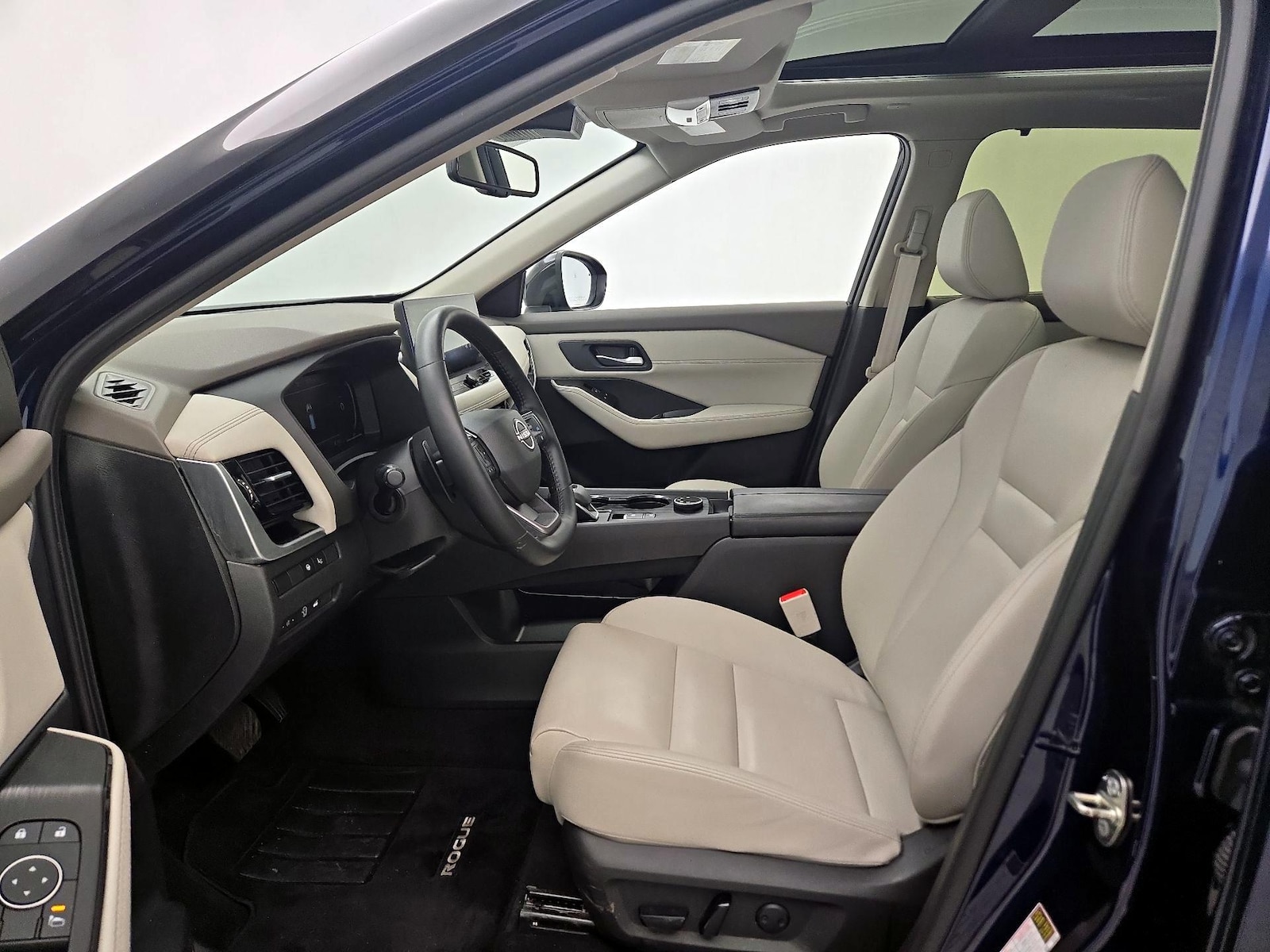 2025 Nissan Rogue SL - Photo 12