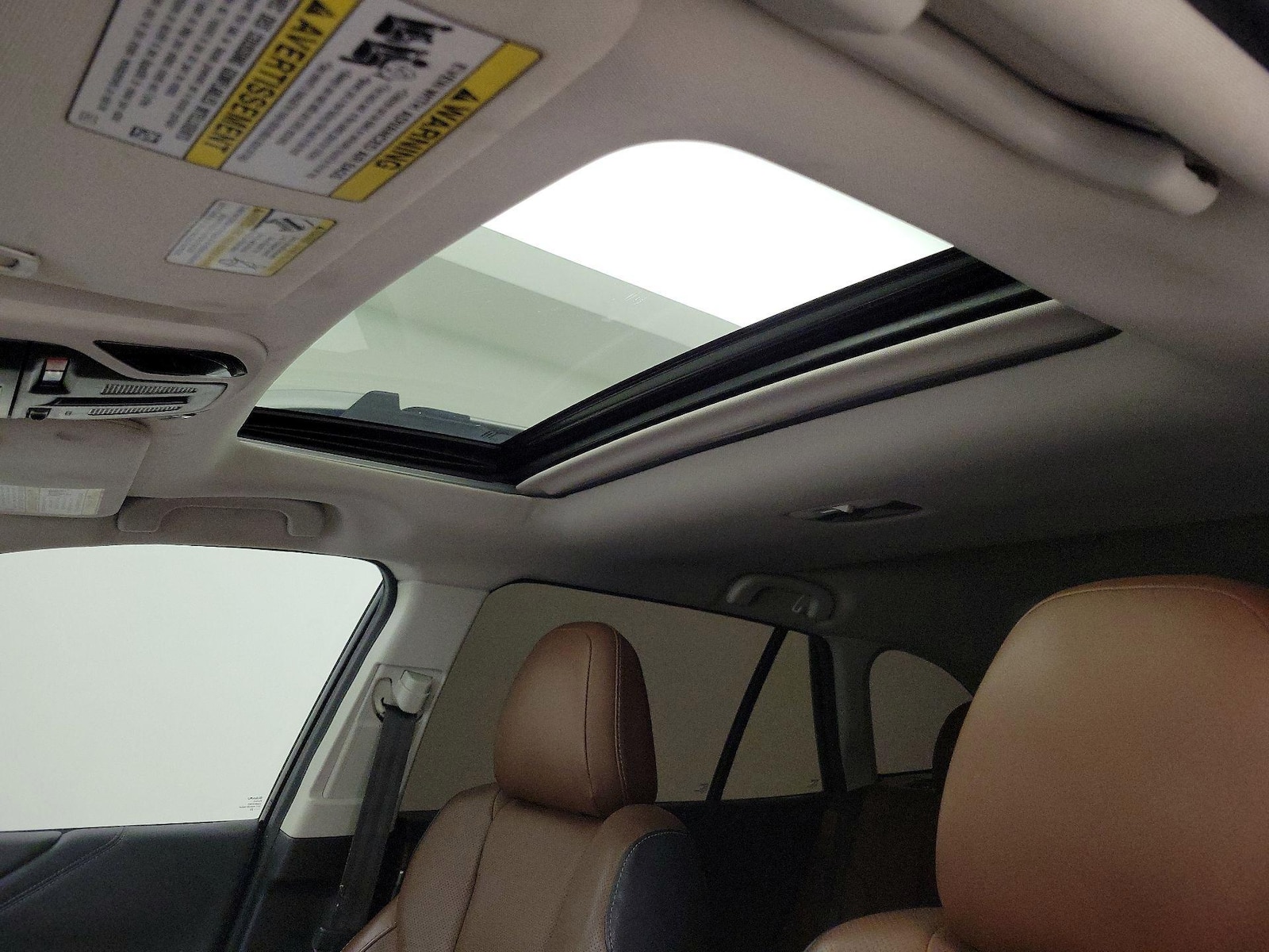 Sunroof(s) & Overhead Airbags