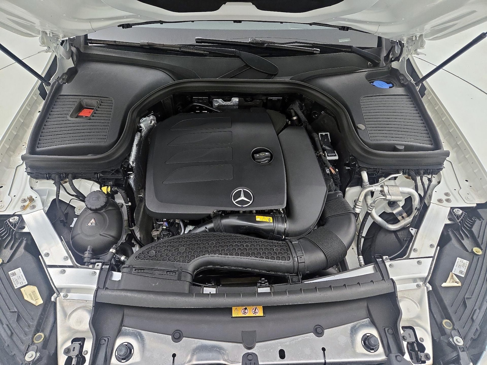2023 Mercedes-Benz GLC Coupe GLC300 - Photo 24