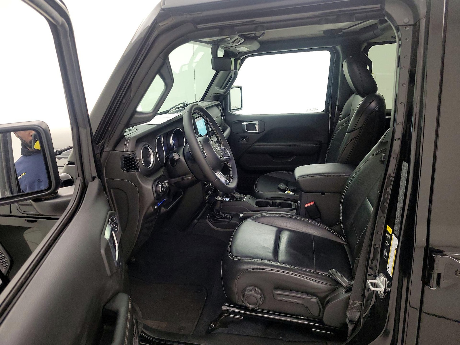 Leather Seats & Side Airbags