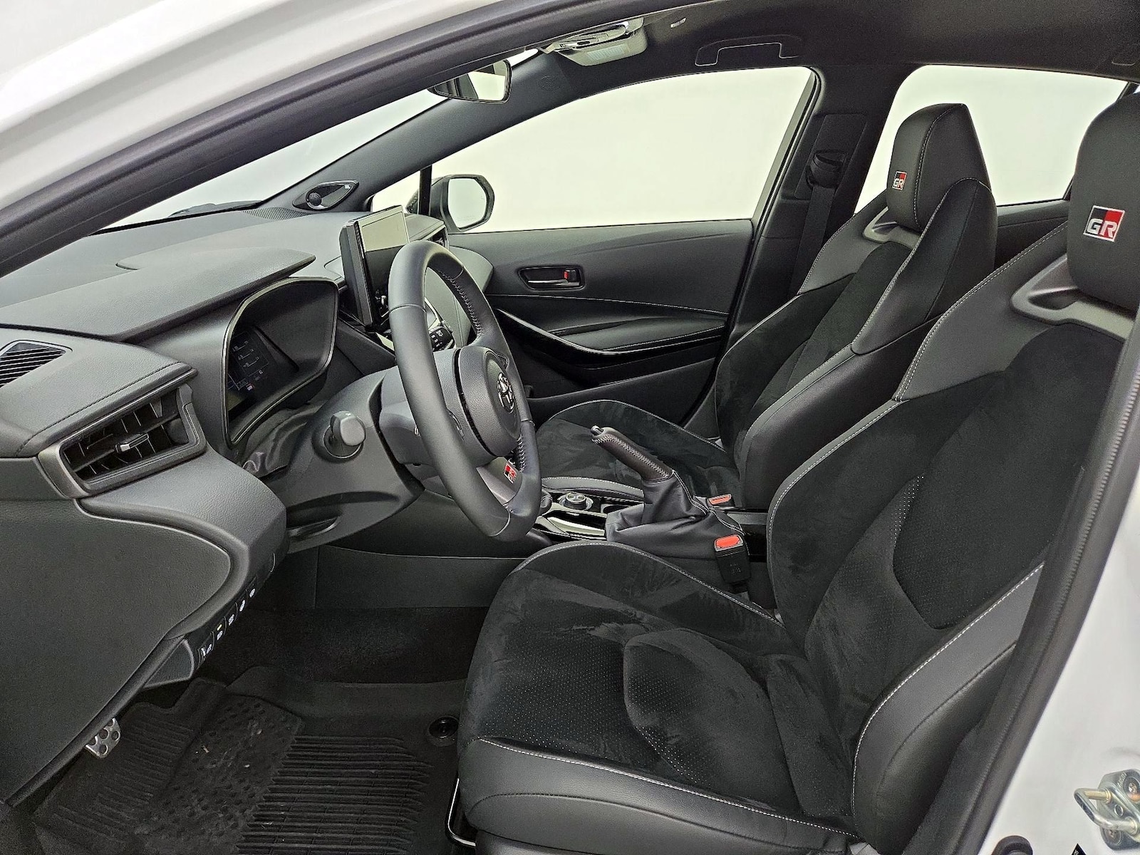 2025 Toyota GR Corolla Premium - Photo 12