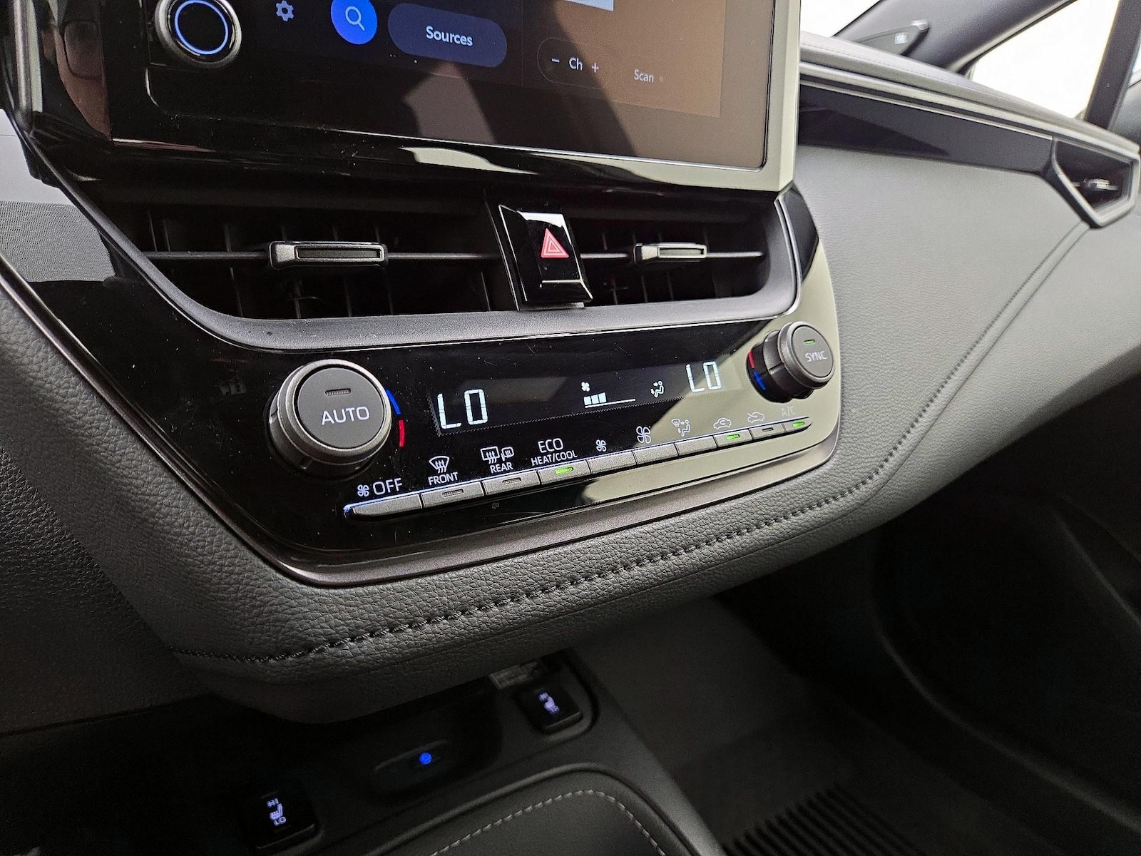 2025 Toyota GR Corolla Premium - Photo 17