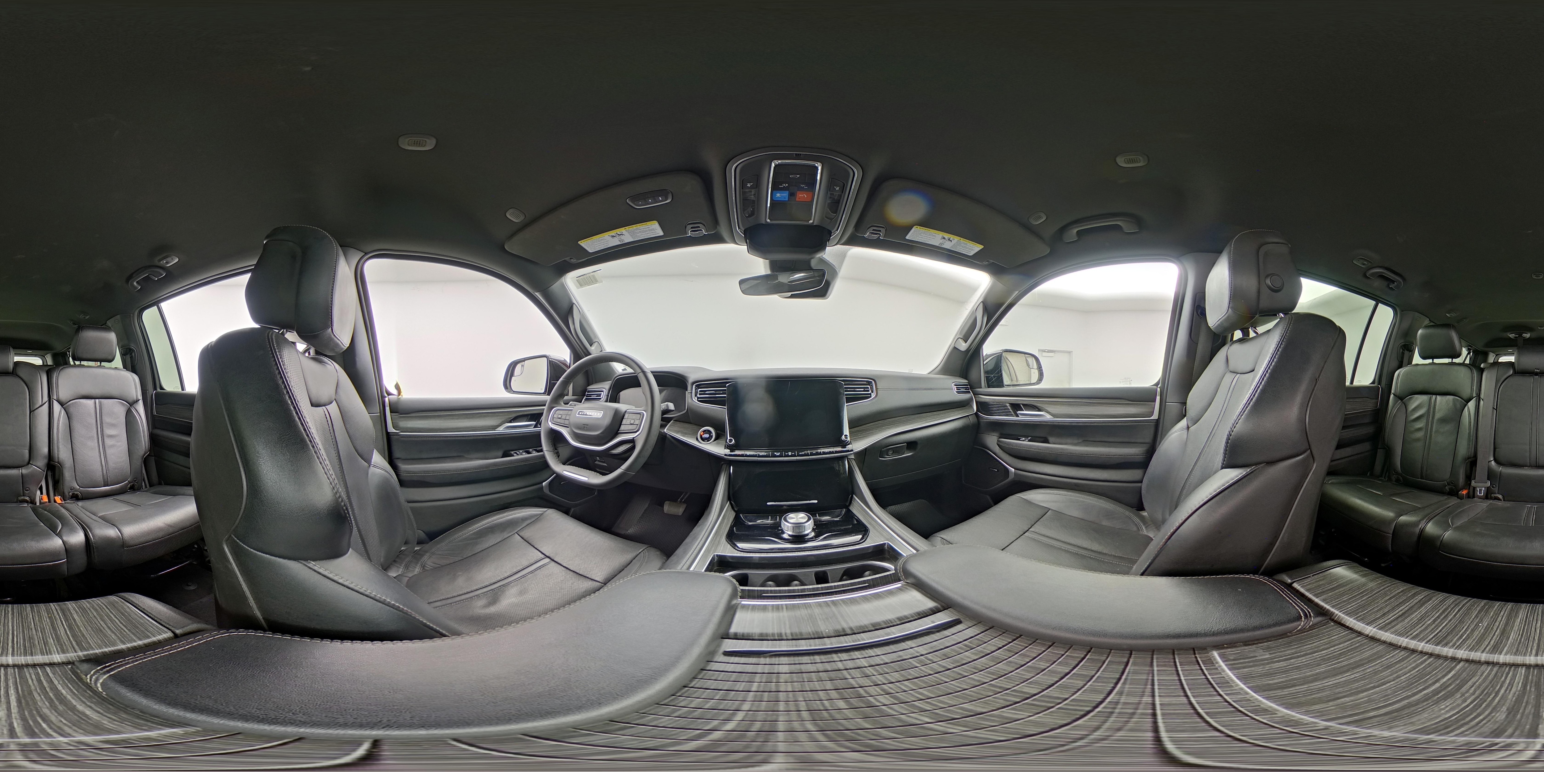 2024 Jeep Wagoneer L Series II - Photo 27