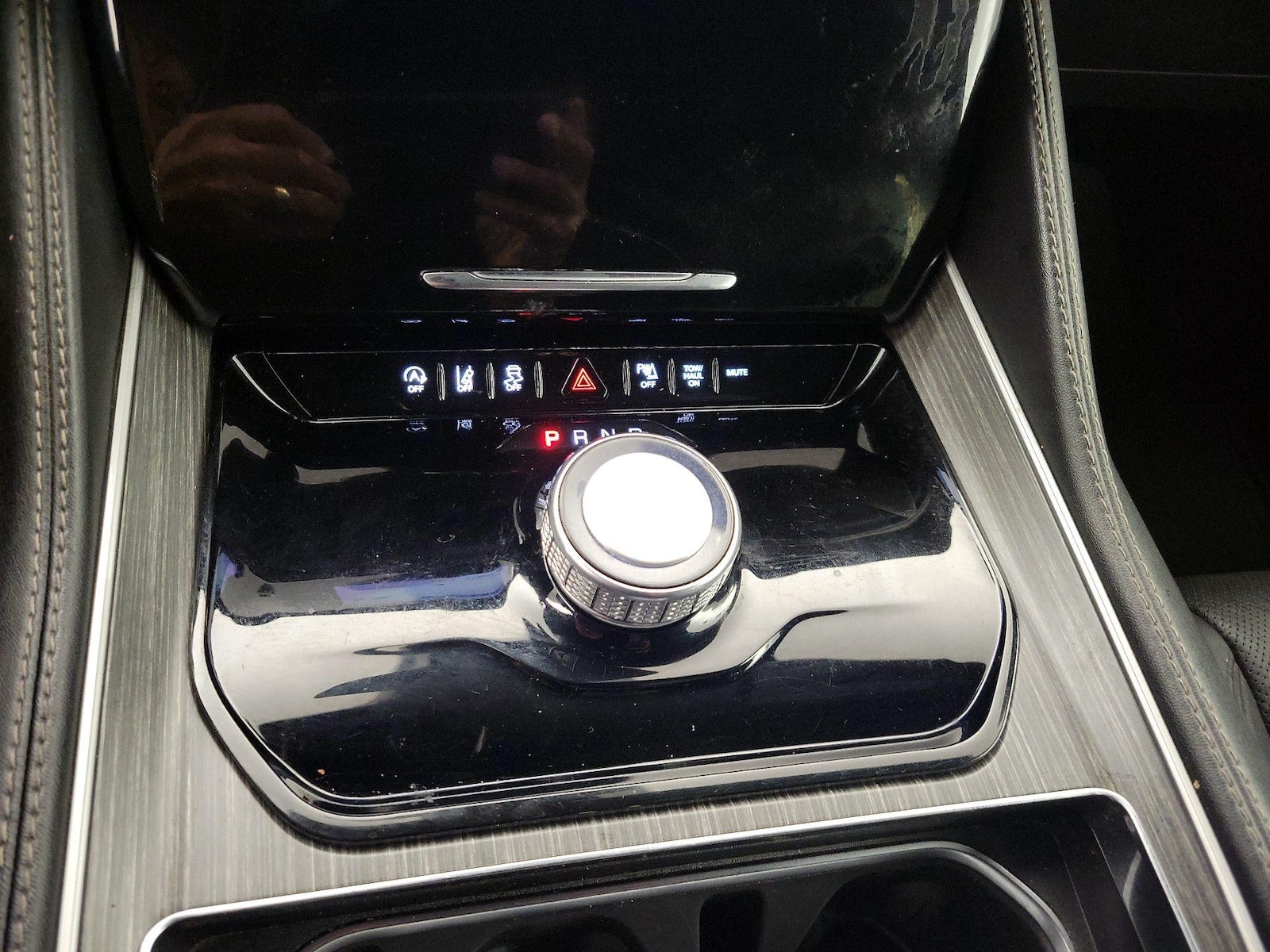 2024 Jeep Wagoneer L Series II - Photo 19