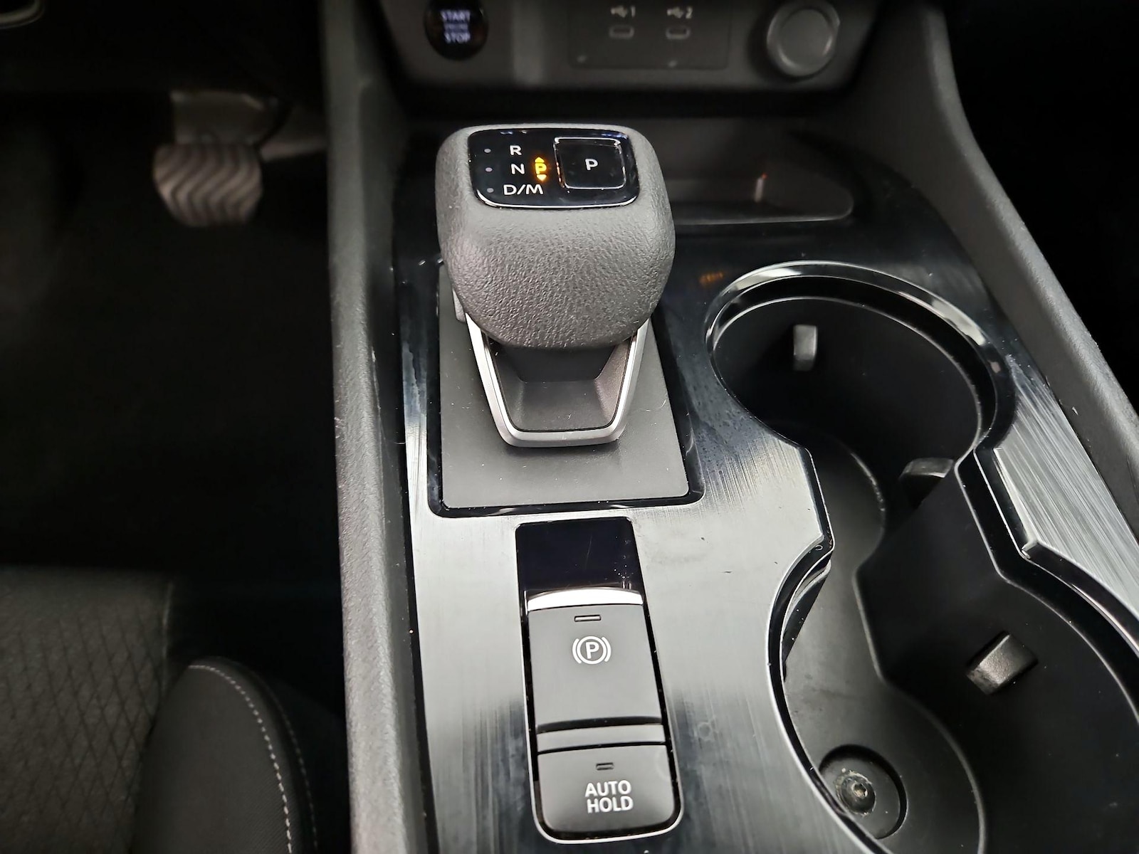 2025 Nissan Rogue SV - Photo 18