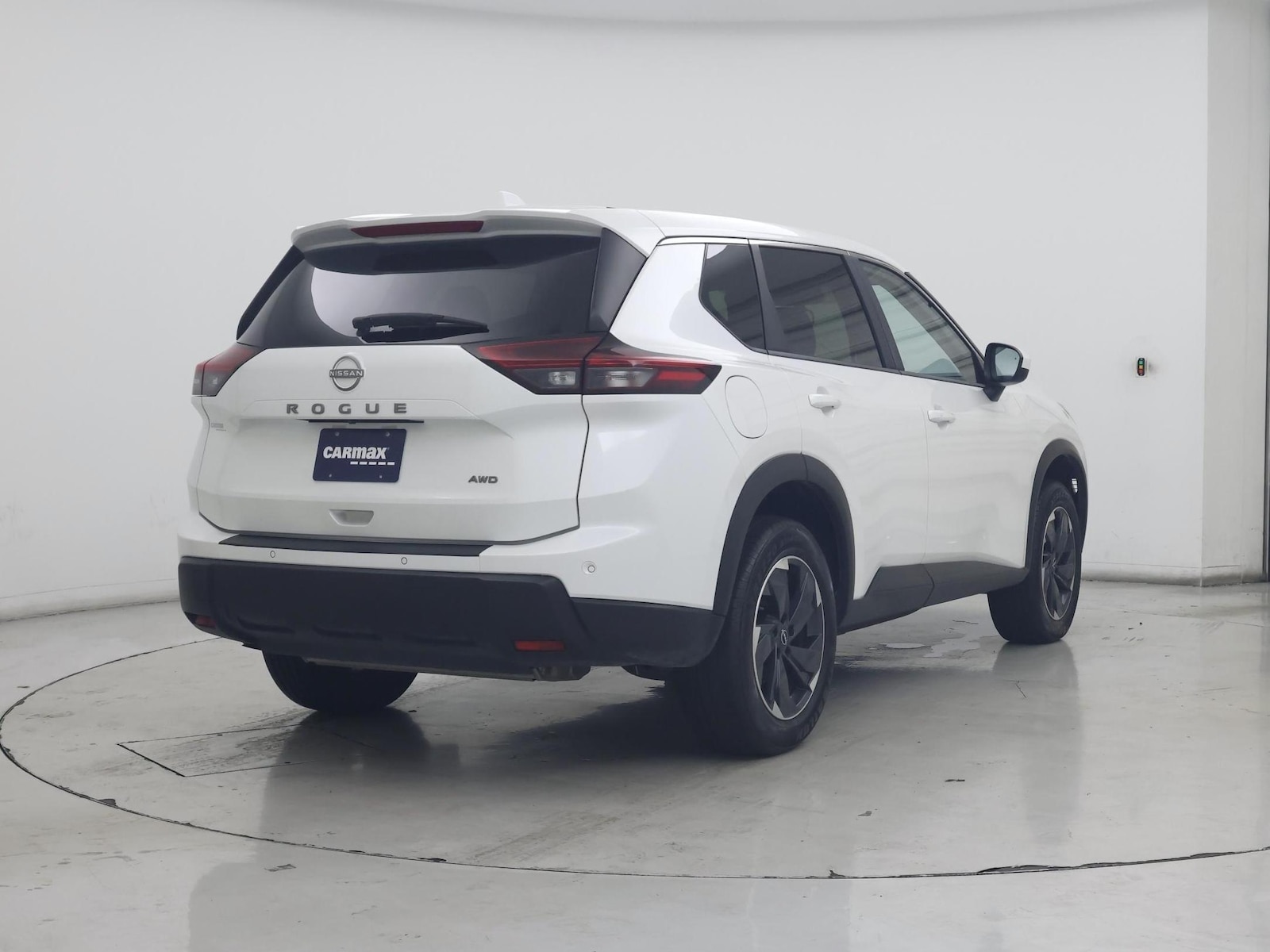2025 Nissan Rogue SV - Photo 9