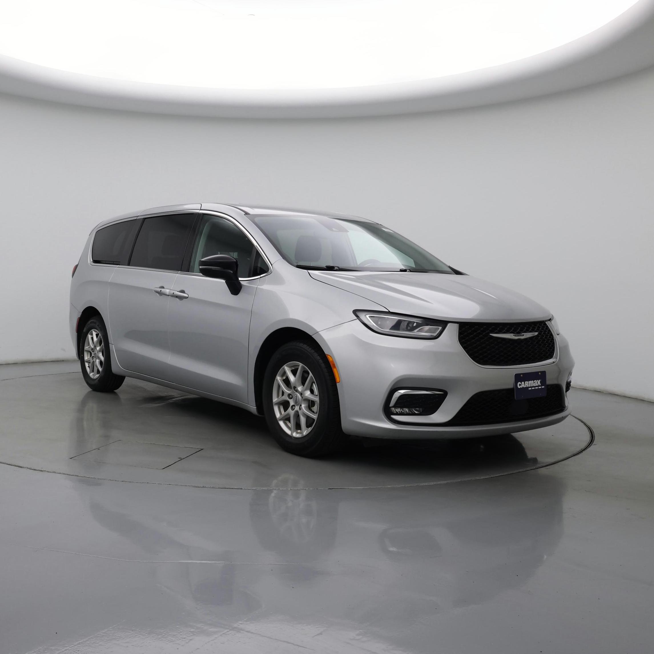 Silver 2024 Chrysler Pacifica Minivan Front-Wheel Drive Automatic