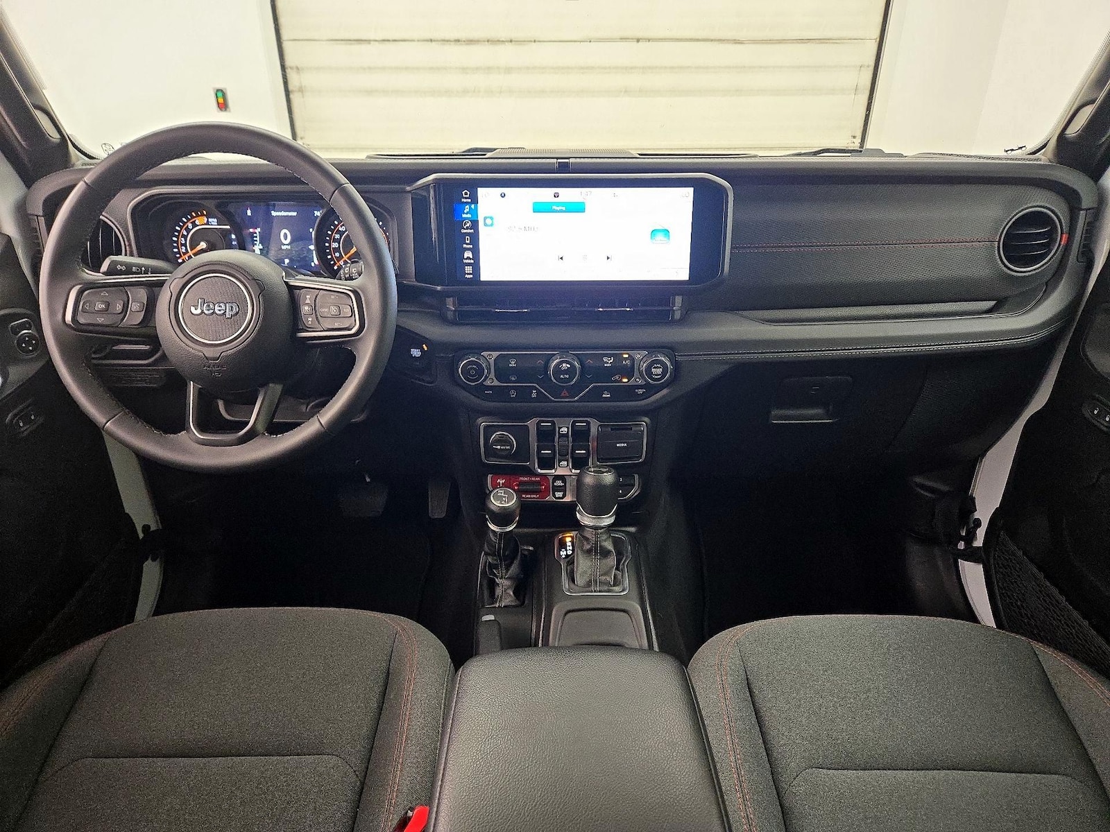 2025 Jeep Wrangler 4-Door Rubicon - Photo 10