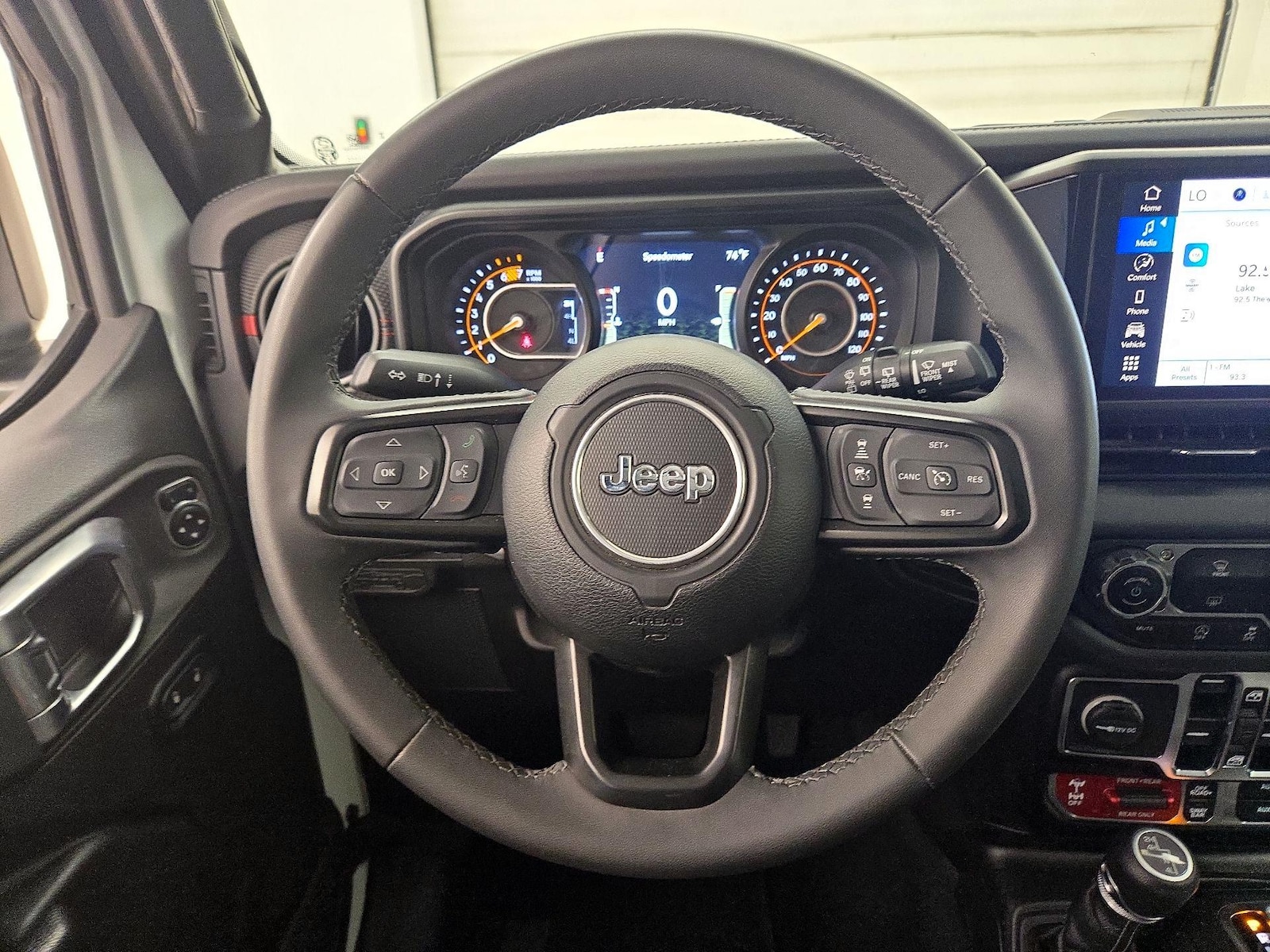 2025 Jeep Wrangler 4-Door Rubicon - Photo 11