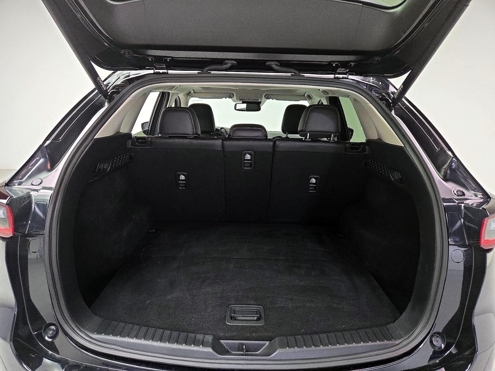 2025 Mazda CX-5 S Preferred package - Photo 23