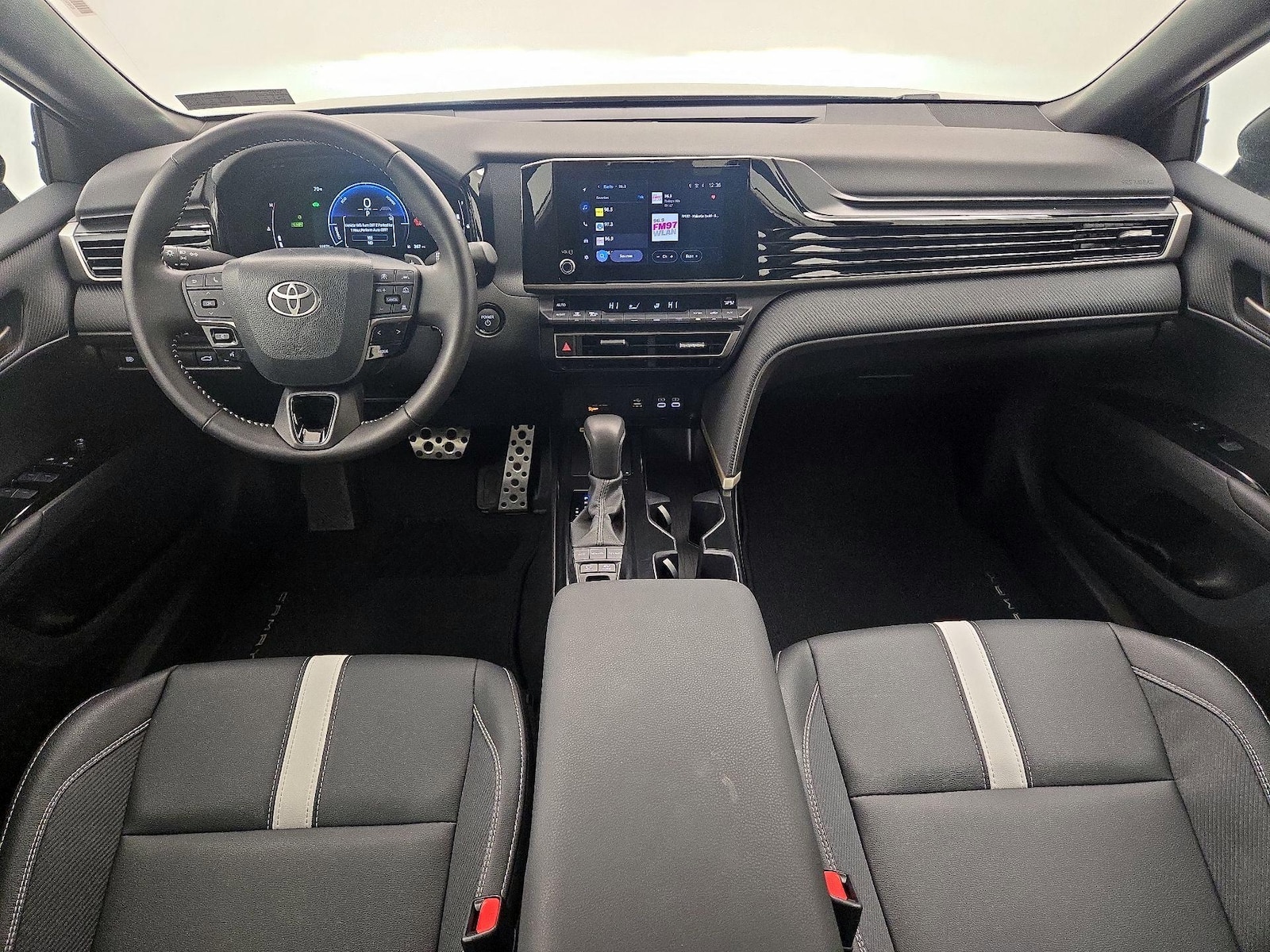Apple CarPlay® & Android Auto™