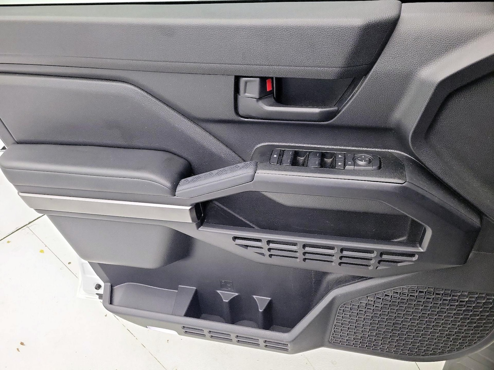 2025 Toyota 4Runner Limited - Photo 13