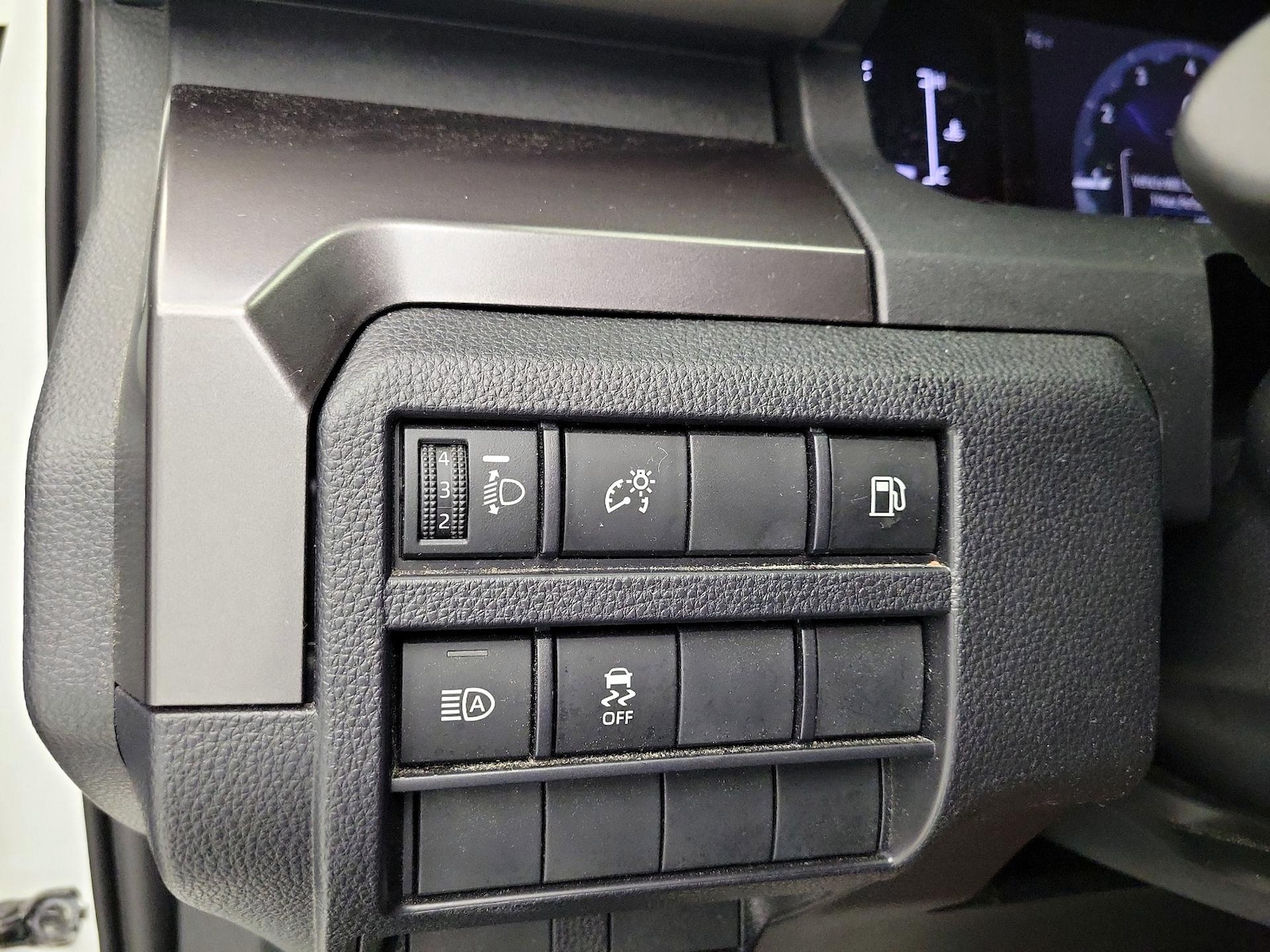 2025 Toyota 4Runner Limited - Photo 14