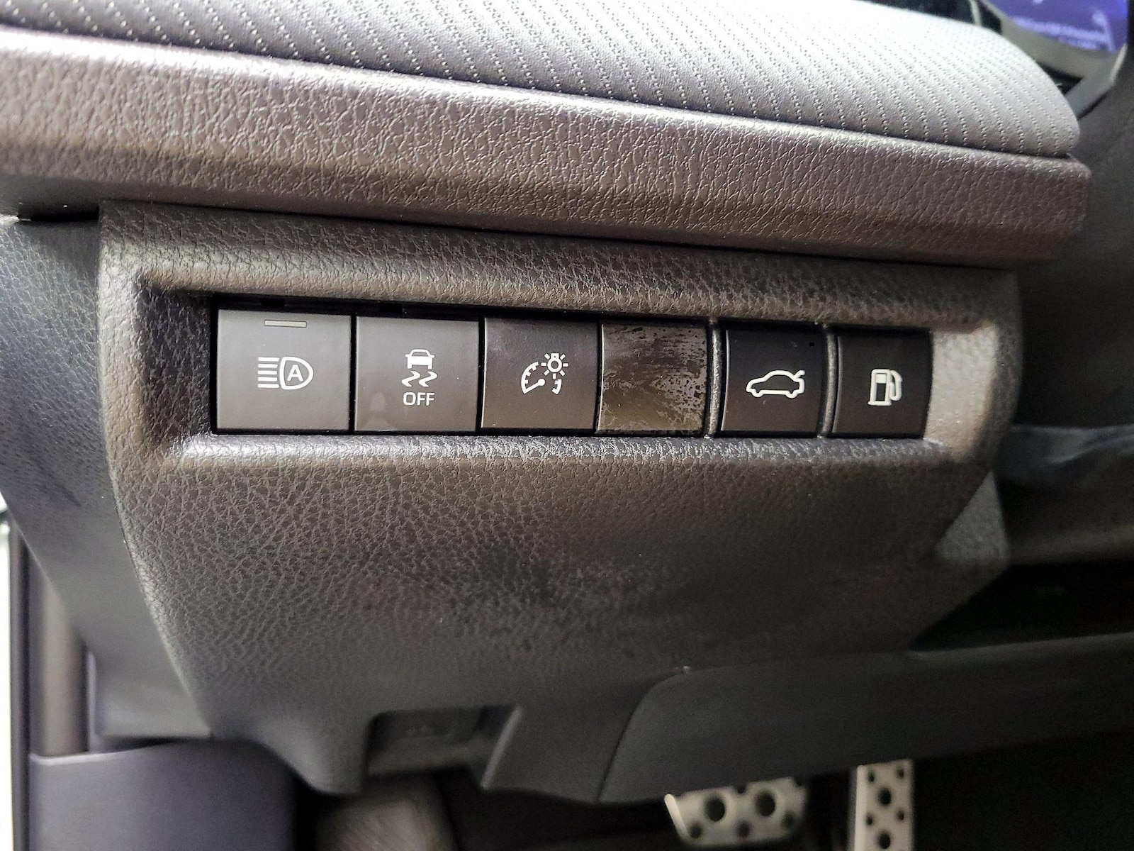 2026 Toyota Camry SE - Photo 14