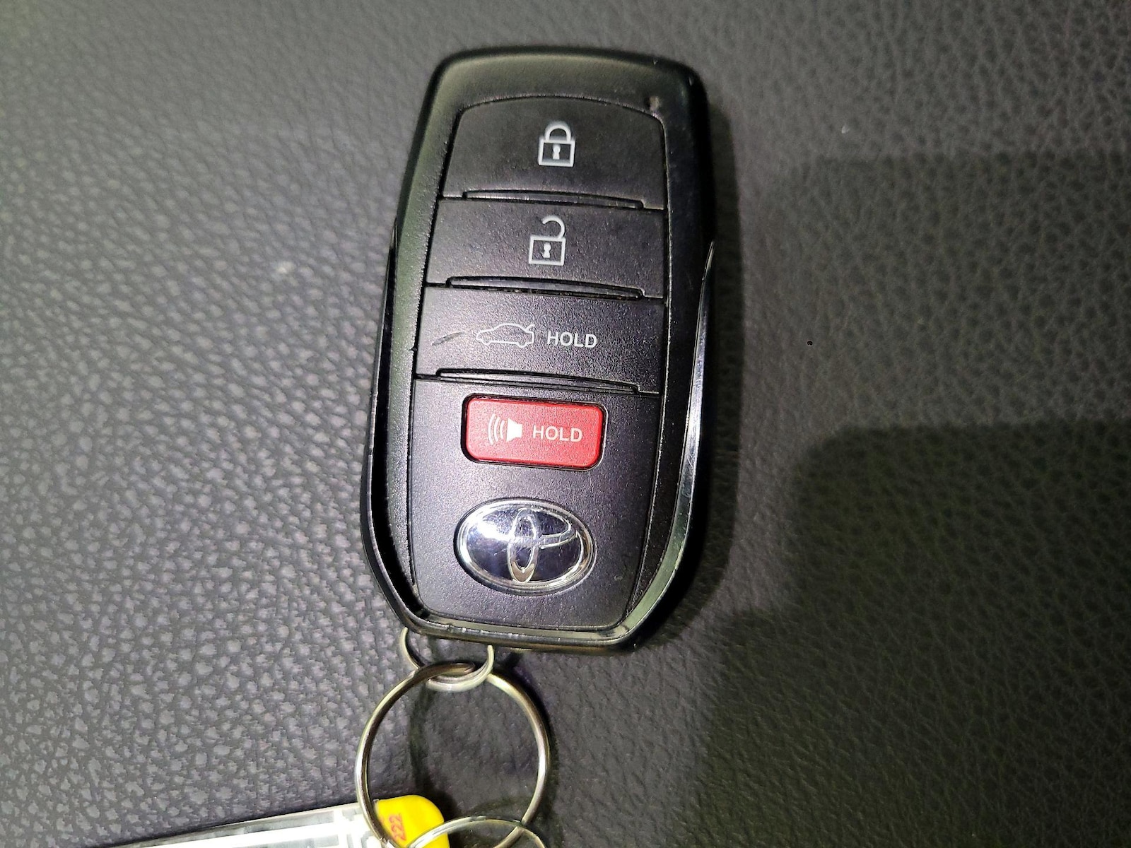 2026 Toyota Camry SE - Photo 23