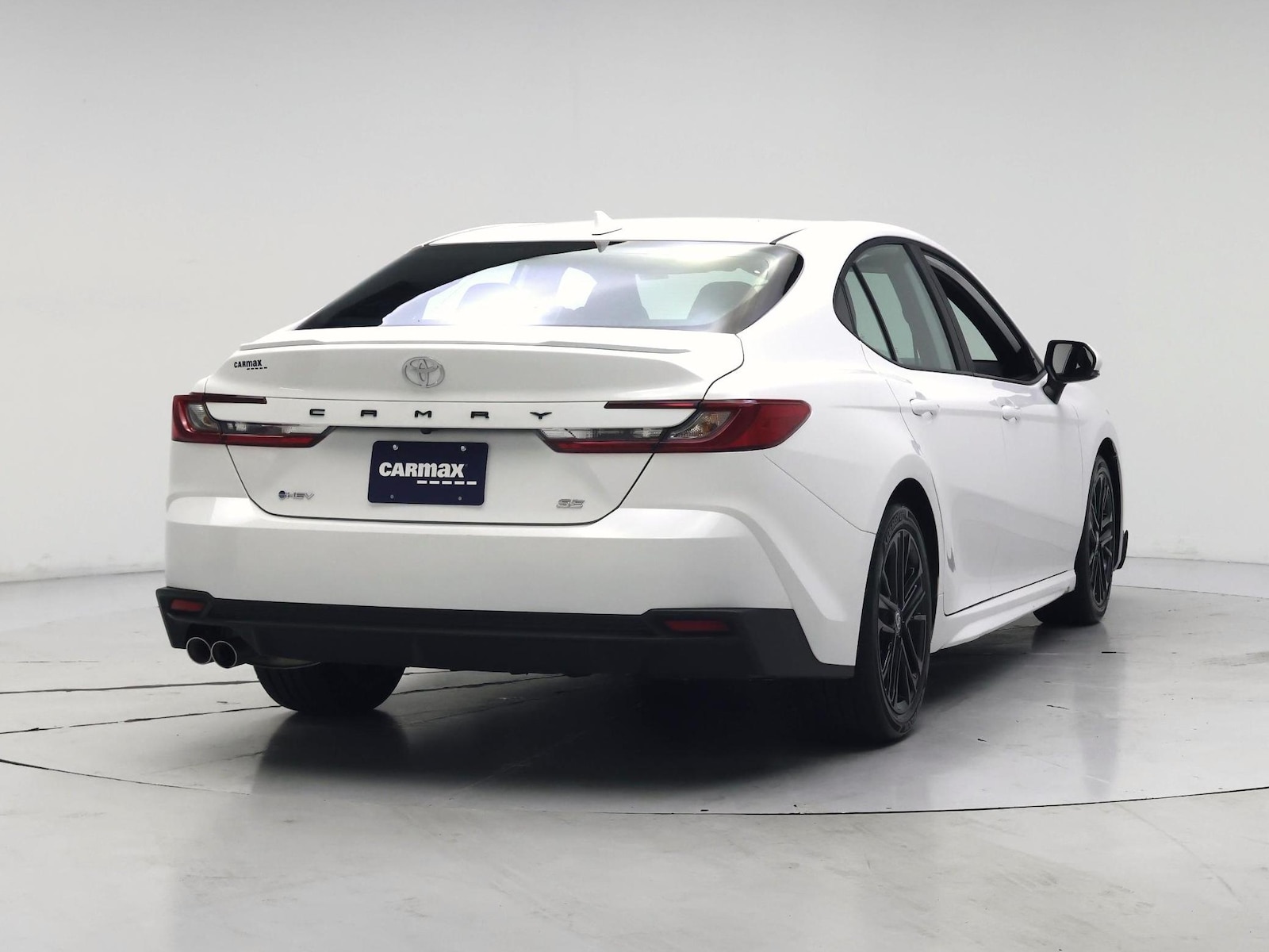 2026 Toyota Camry SE - Photo 9