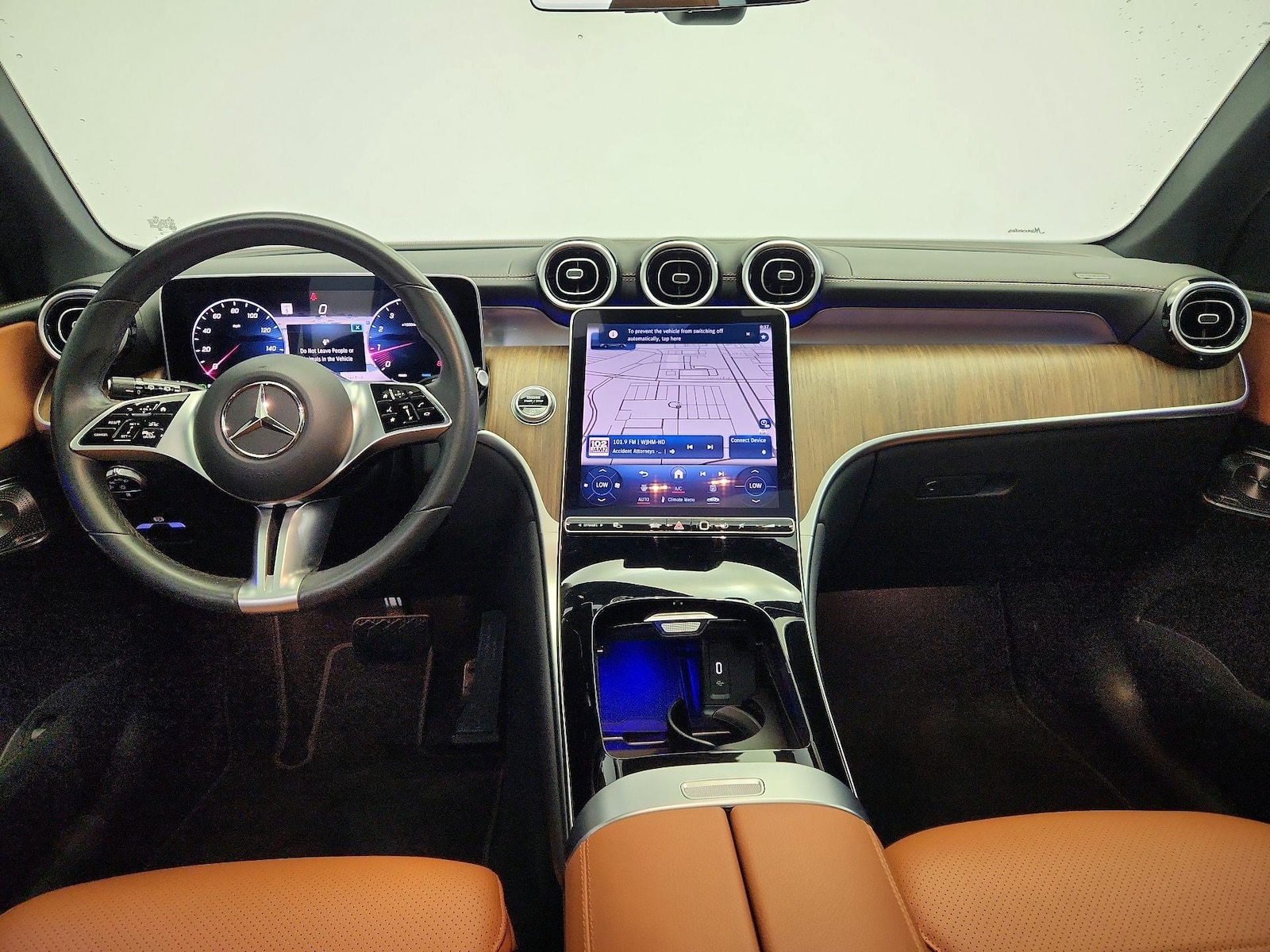 Apple CarPlay® & Android Auto™