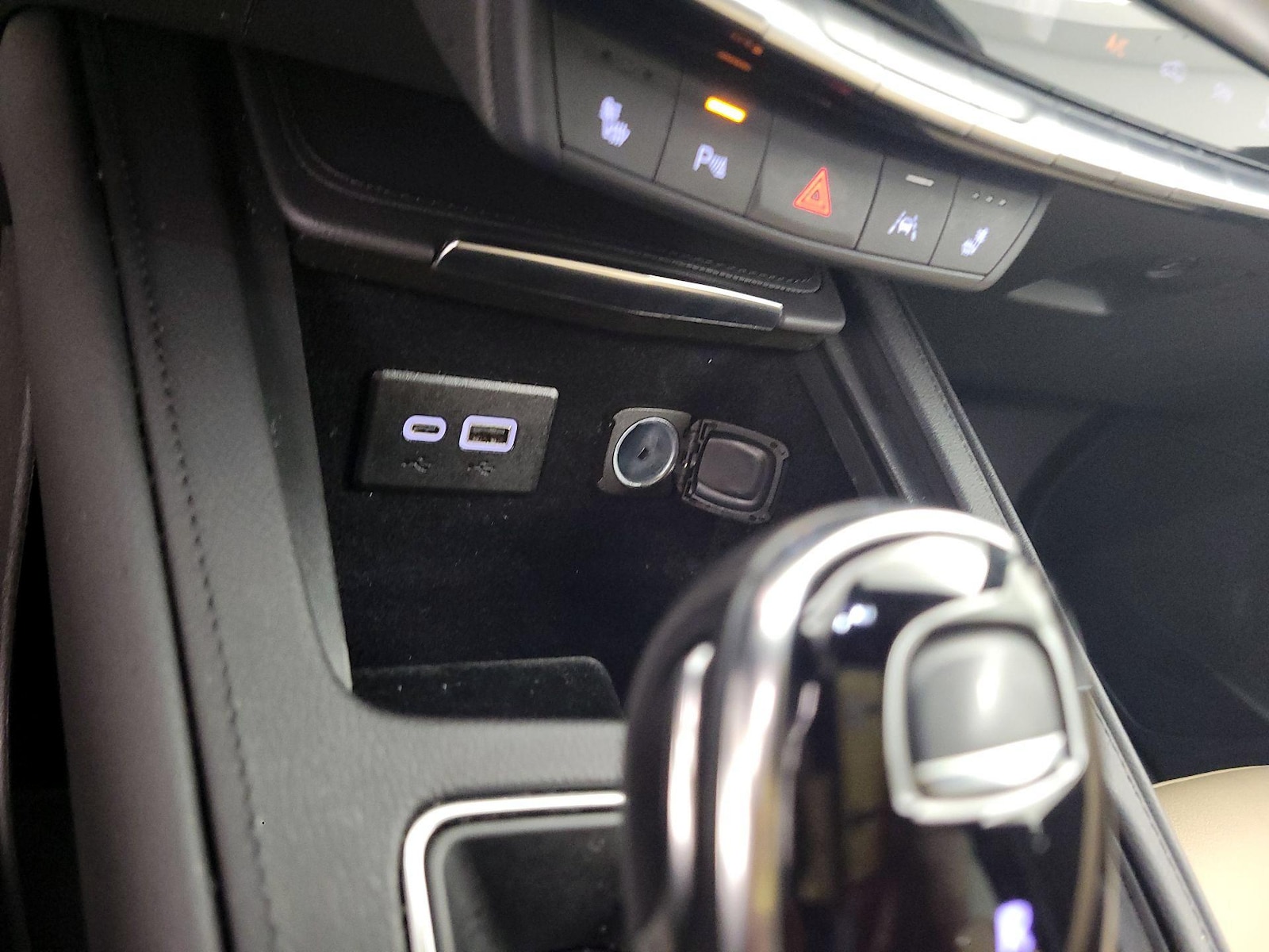 2024 Cadillac XT4 Luxury - Photo 20