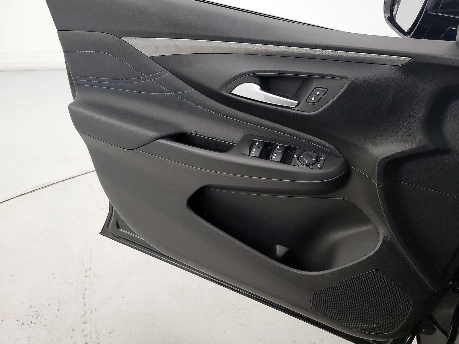 2025 Buick Envista Sport Touring - Photo 13