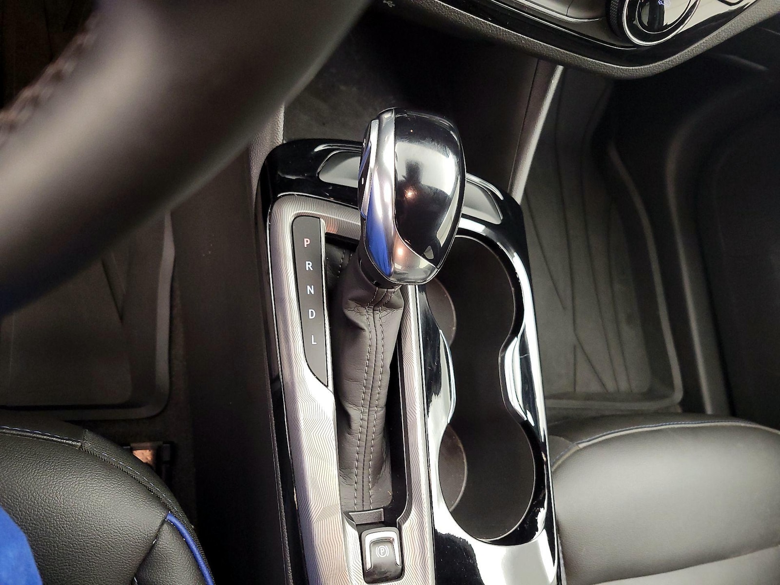 2025 Buick Envista Sport Touring - Photo 18