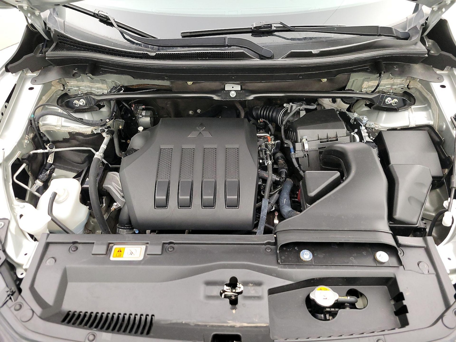 2024 Mitsubishi Eclipse Cross SE - Photo 23