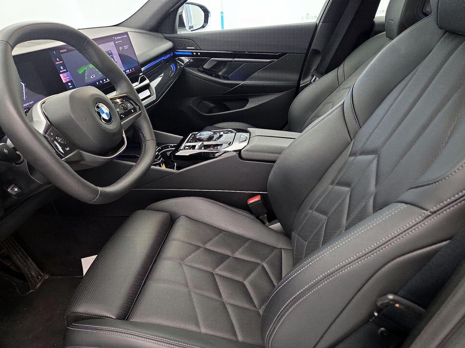 2026 BMW 5 Series 530i - Photo 12
