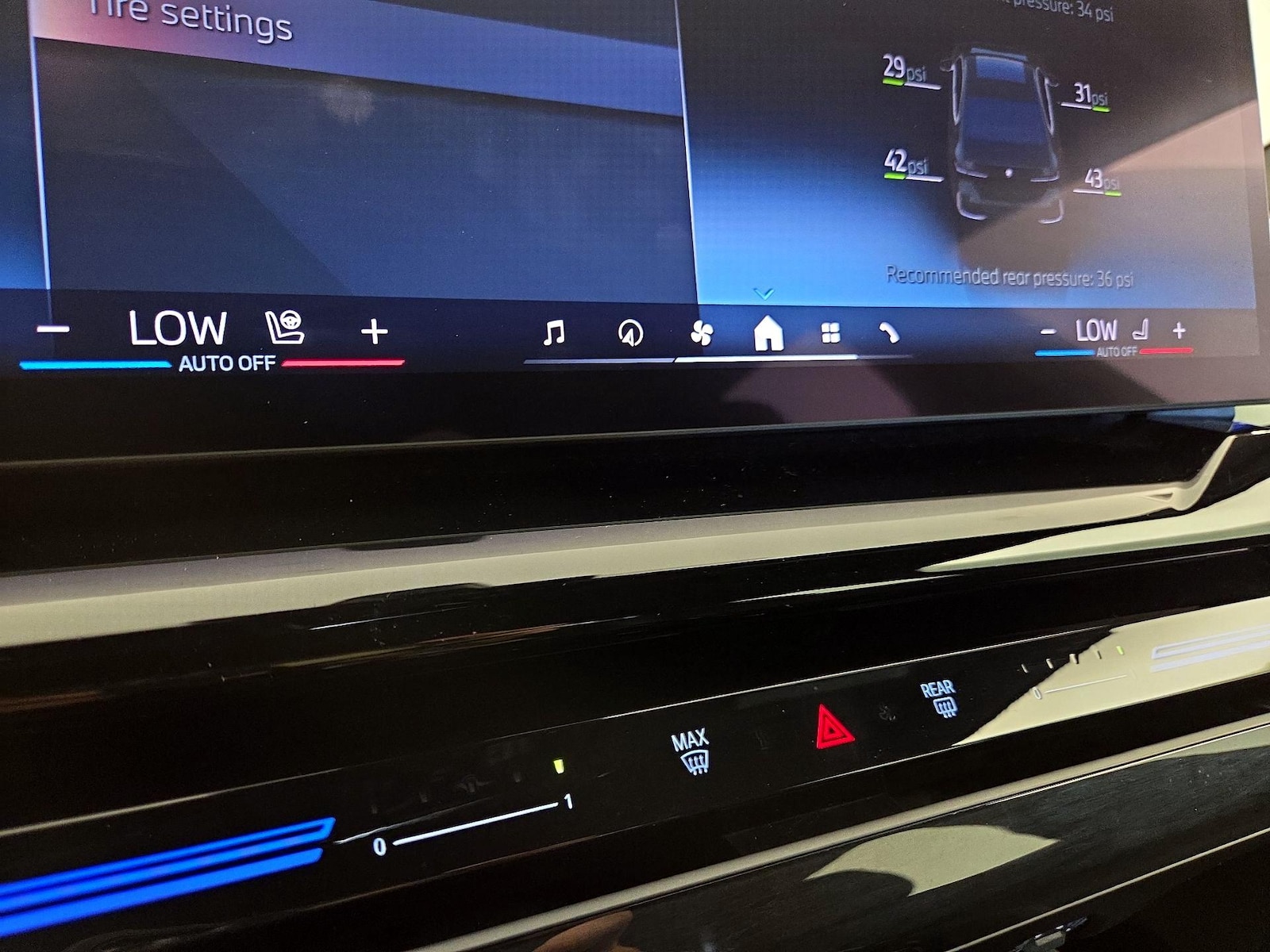2026 BMW 5 Series 530i - Photo 17