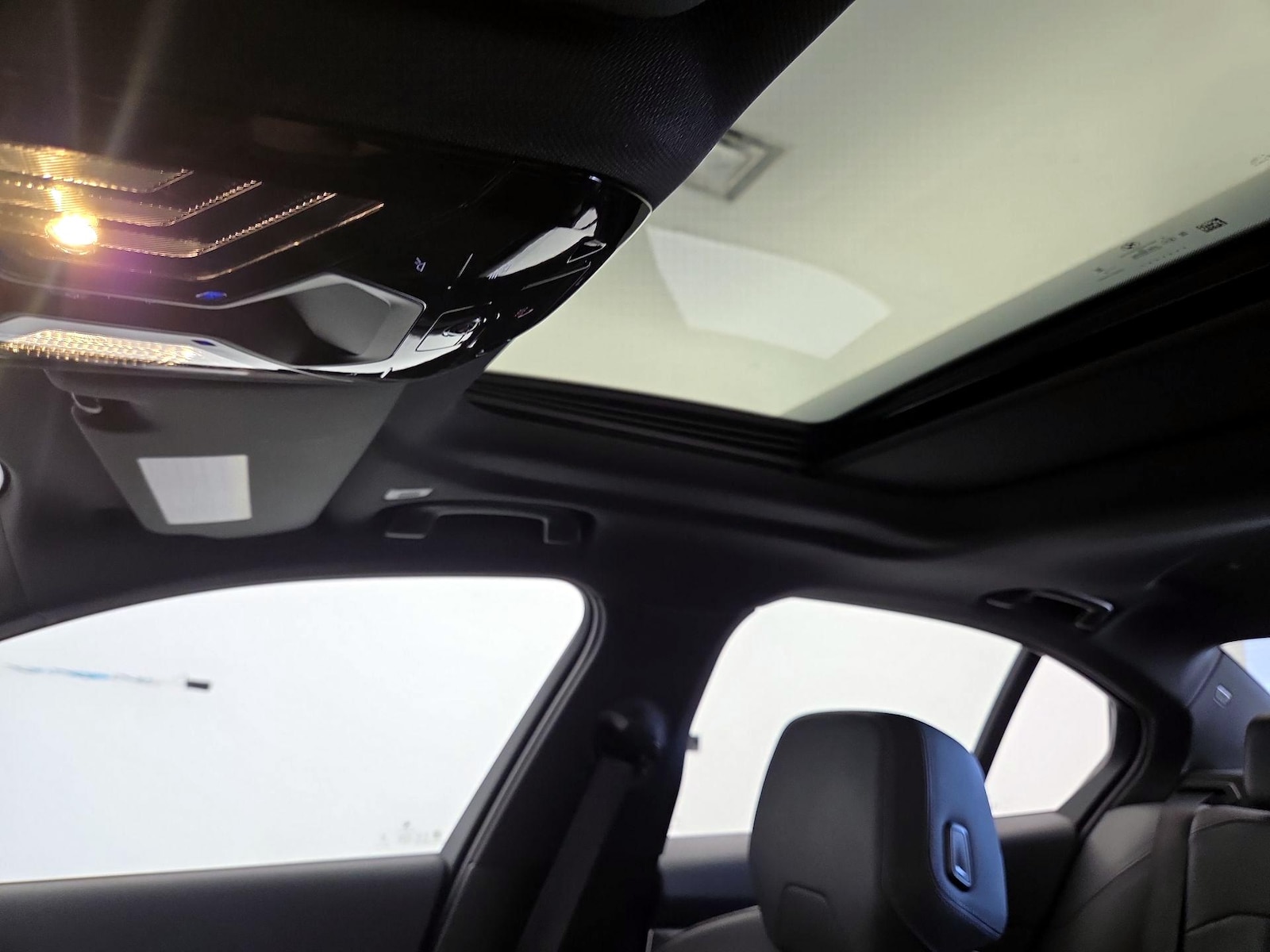 2026 BMW 5 Series 530i - Photo 19