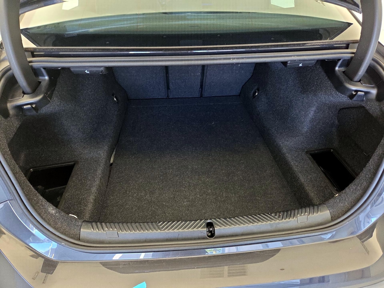 2026 BMW 5 Series 530i - Photo 21