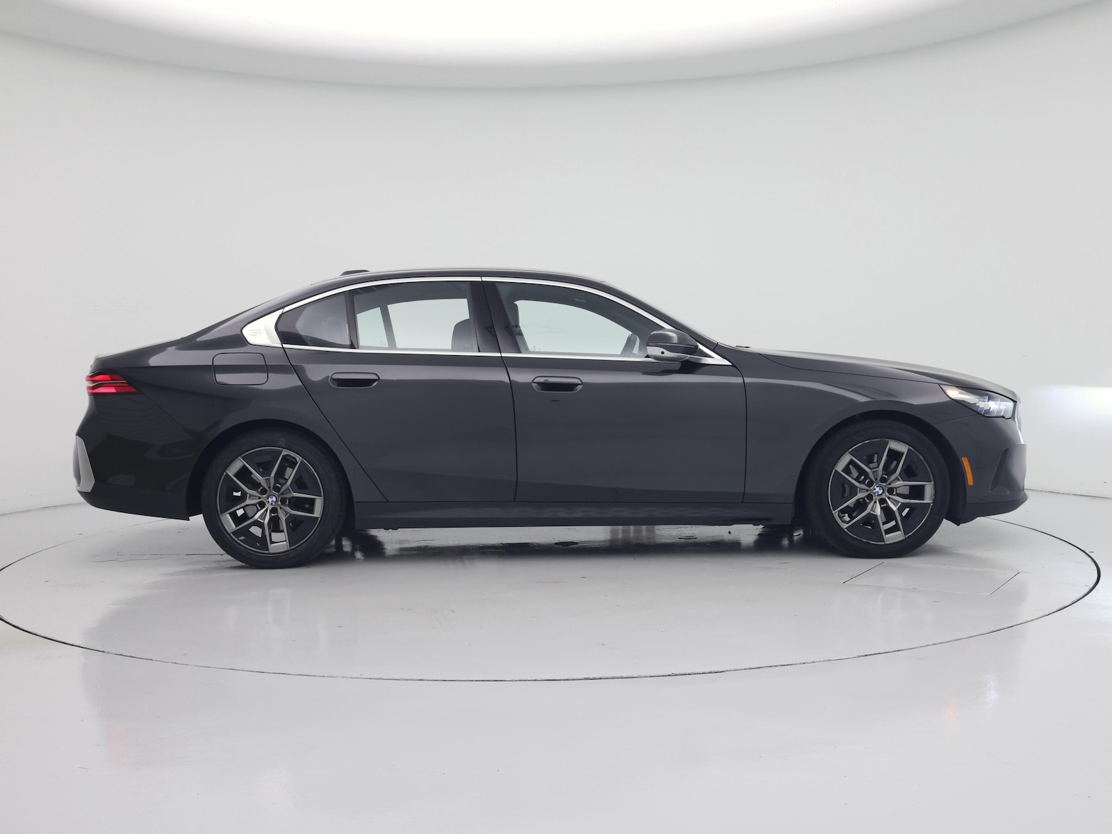 2026 BMW 5 Series 530i - Photo 8