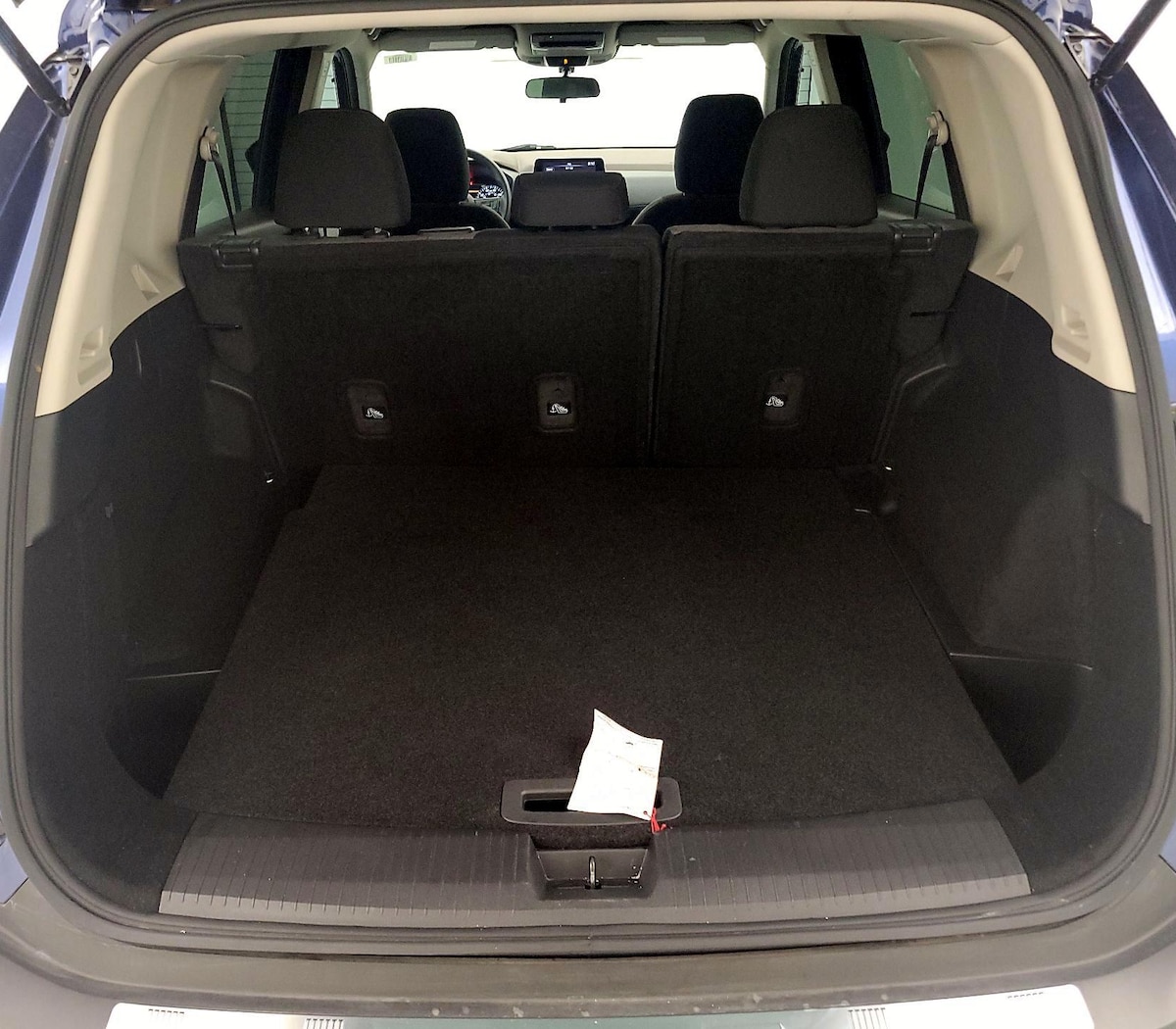 Trunk/Cargo (Seats Up)