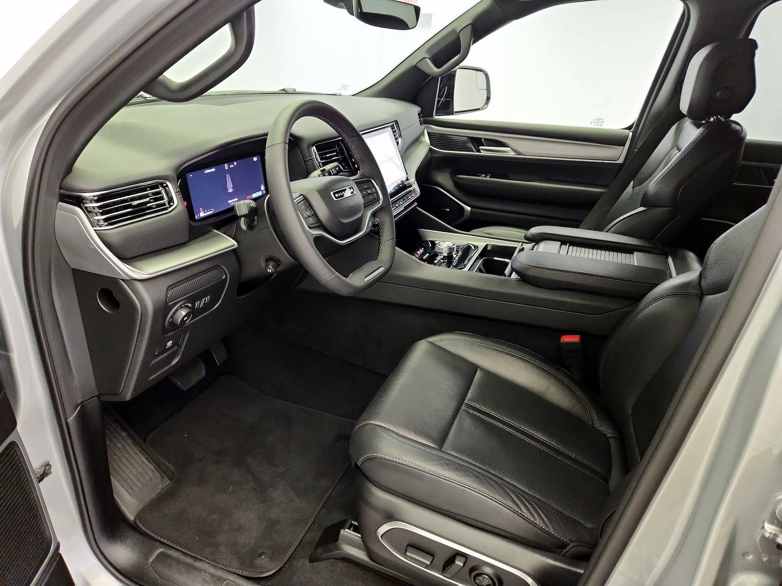 2025 Jeep Wagoneer Series II - Photo 12