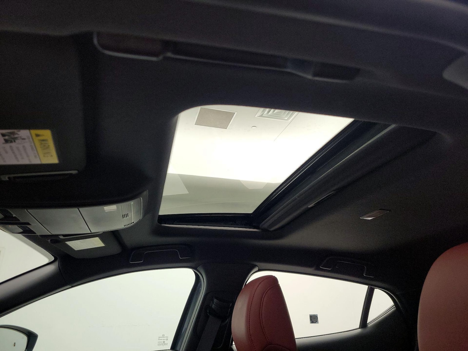 Sunroof(s) & Overhead Airbags