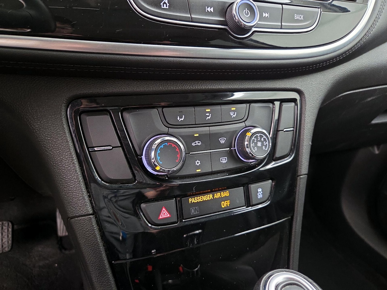 2017 Buick Encore Sport Touring - Photo 17