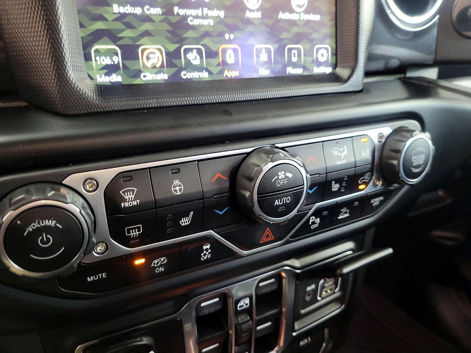 2023 Jeep Wrangler 4-Door Rubicon 392 - Photo 18