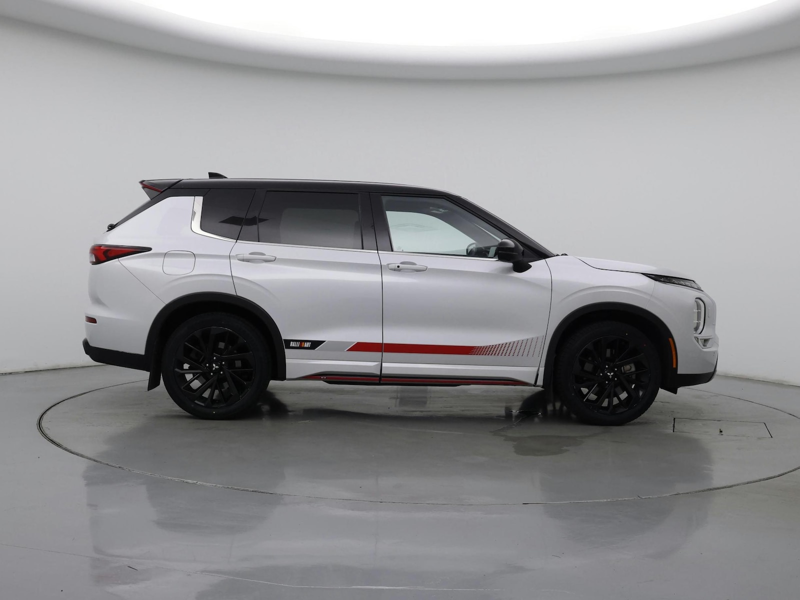 2024 Mitsubishi Outlander SE Black Edition - Photo 8