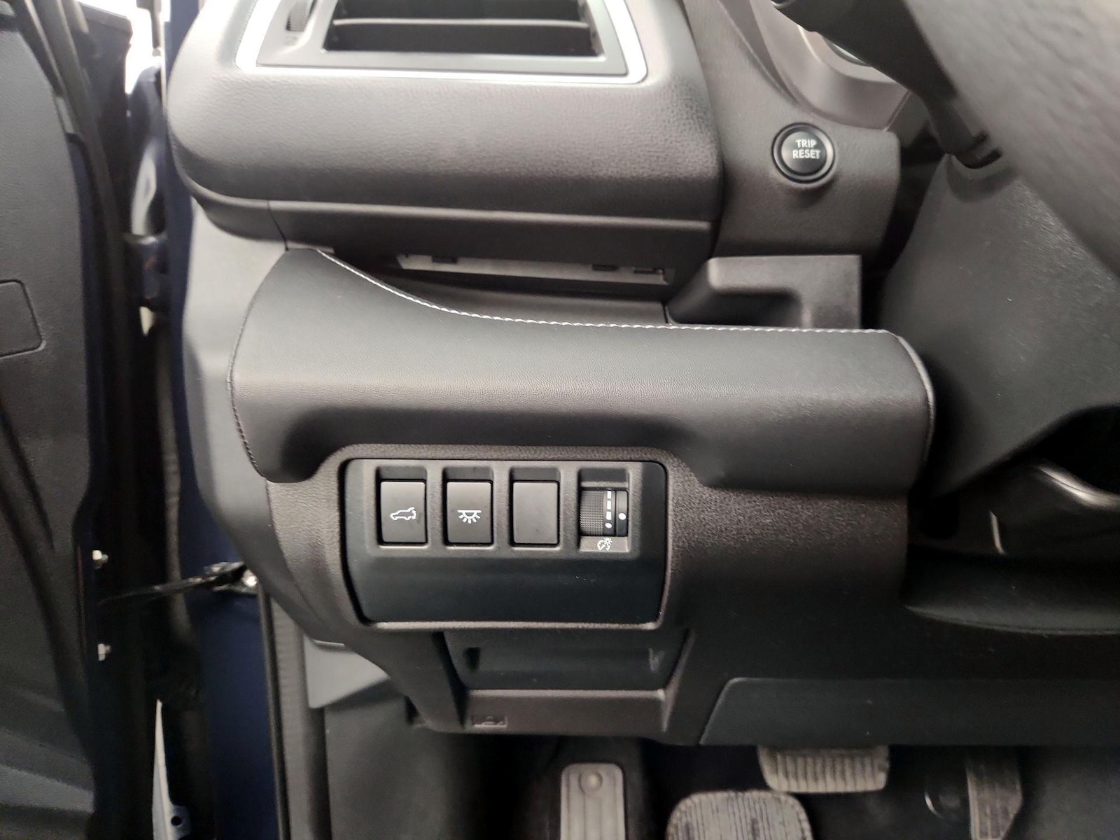2023 Subaru Ascent Limited - Photo 14