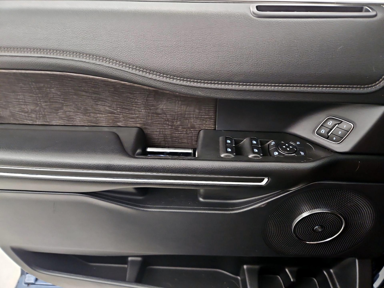 2020 Ford Expedition Limited - Photo 13