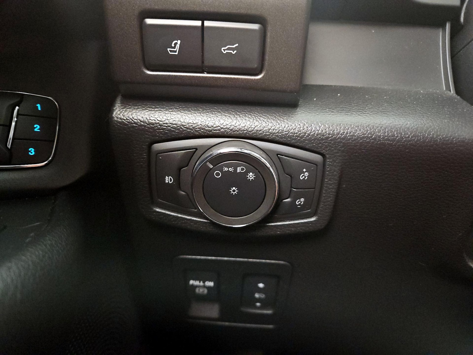 2020 Ford Expedition Limited - Photo 14