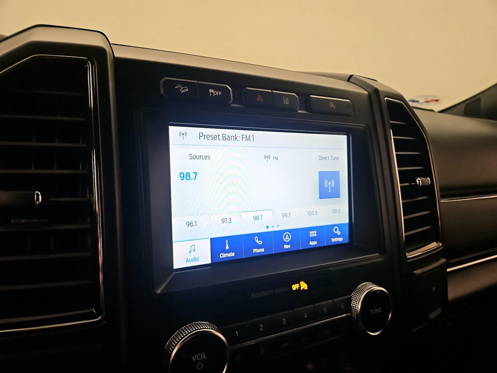 2020 Ford Expedition Limited - Photo 17